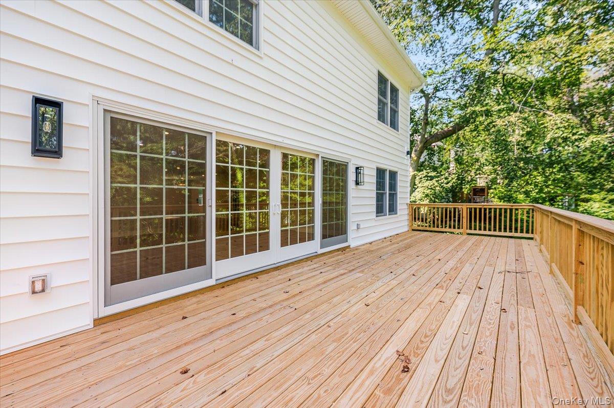 97 Station Road, Great Neck, NY 11023