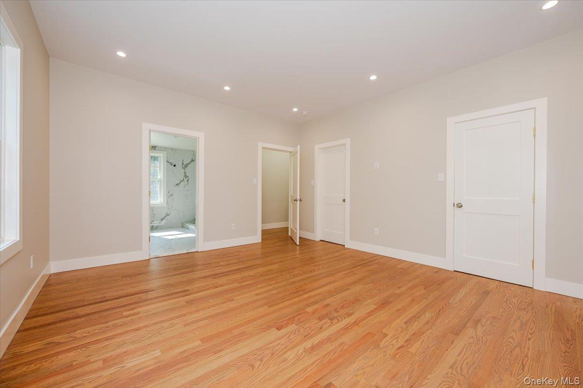 97 Station Road, Great Neck, NY 11023