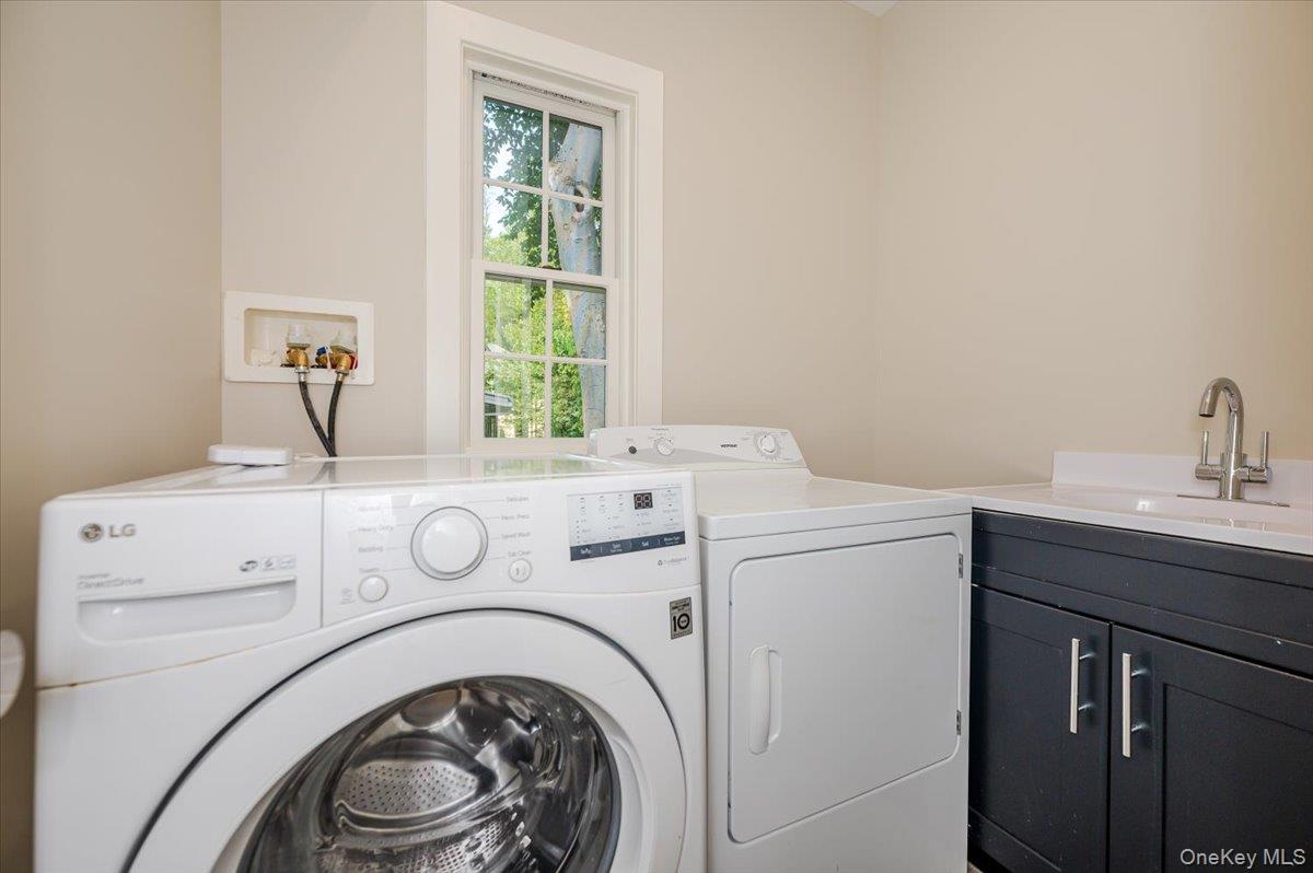 97 Station Road, Great Neck, NY 11023