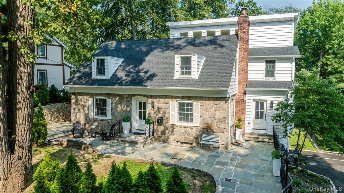 97 Station Road, Great Neck, NY 11023