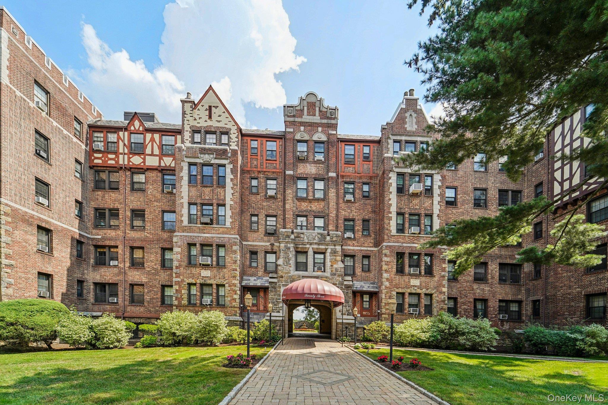 23 Old Mamaroneck Road # Unit #2E, White Plains, NY 10605