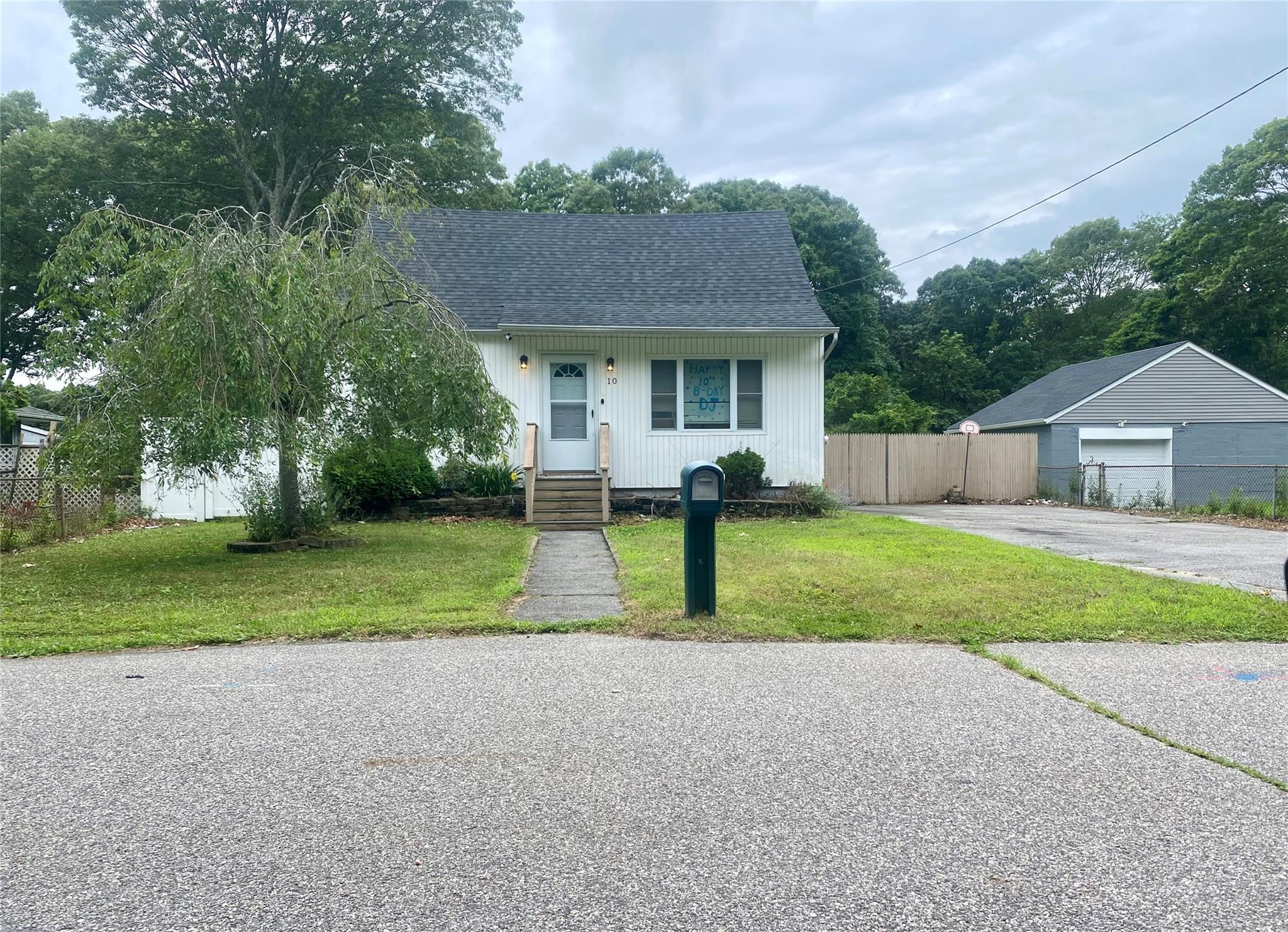10 Claremont Drive, Mastic Beach, NY 11951
