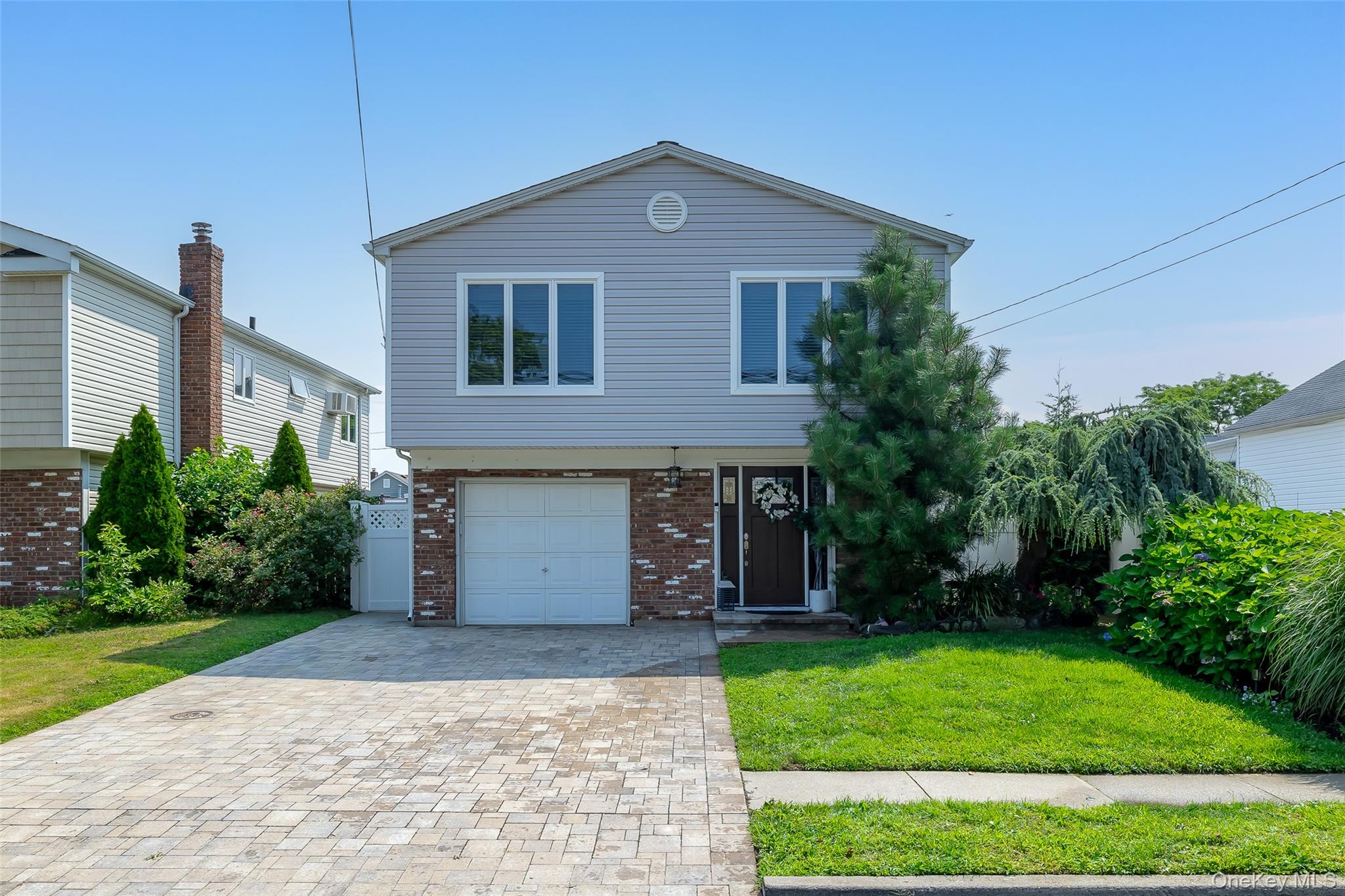 29 S Bay Drive, Babylon, NY 11702