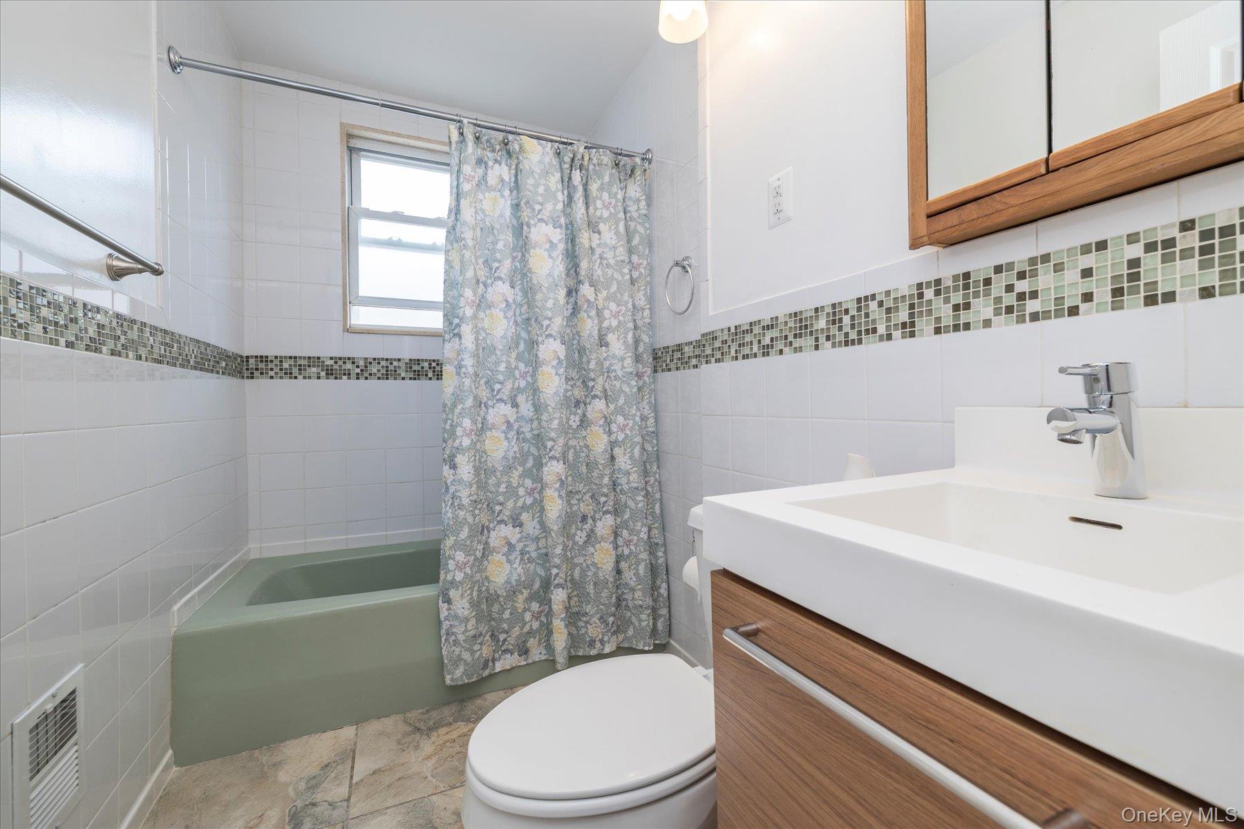 62-35 65th Street, Middle Village, NY 11379