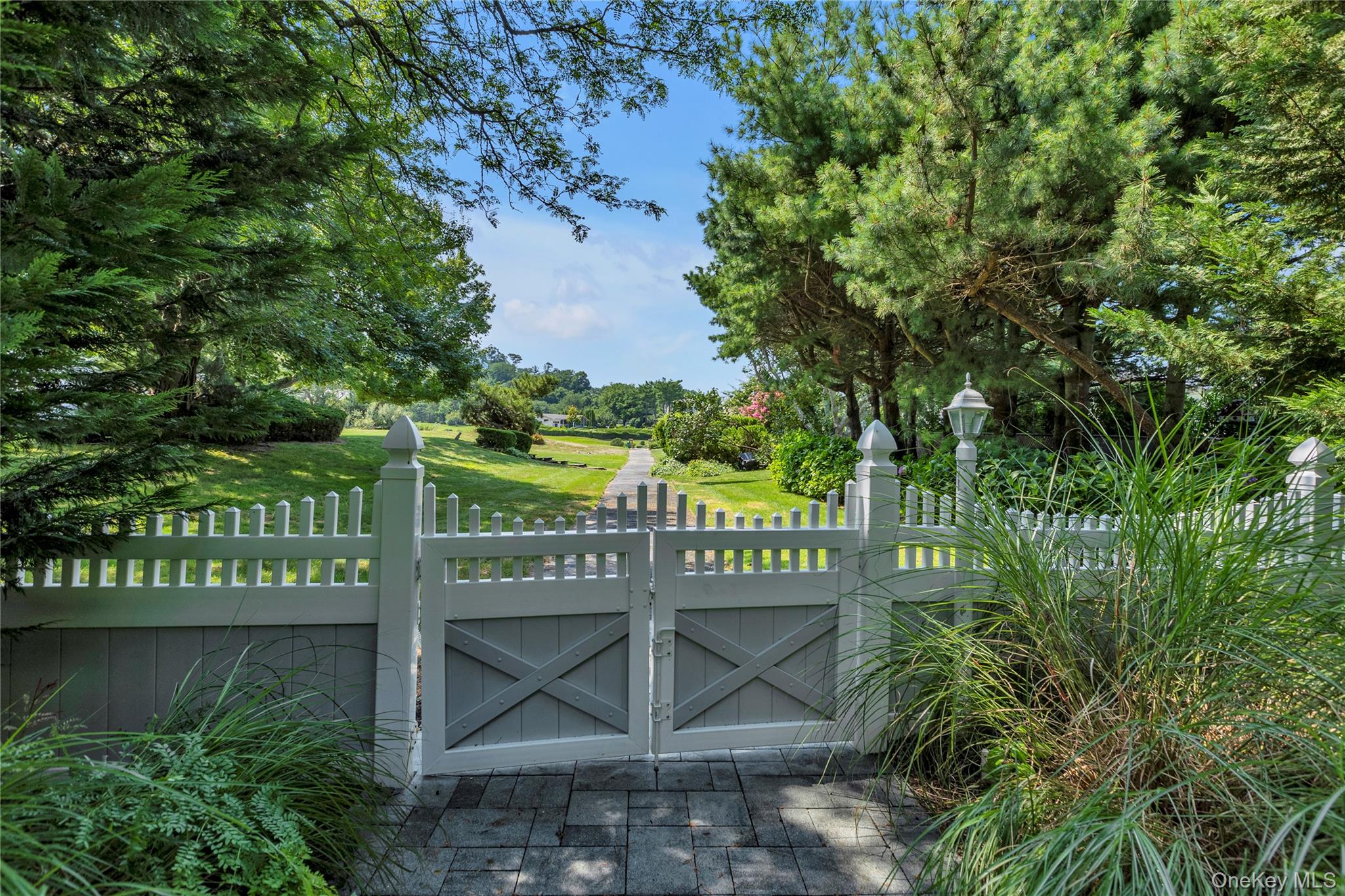 3 Porpoise Court, Northport, NY 11768