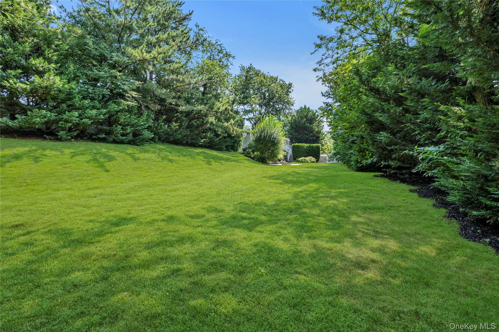 3 Porpoise Court, Northport, NY 11768