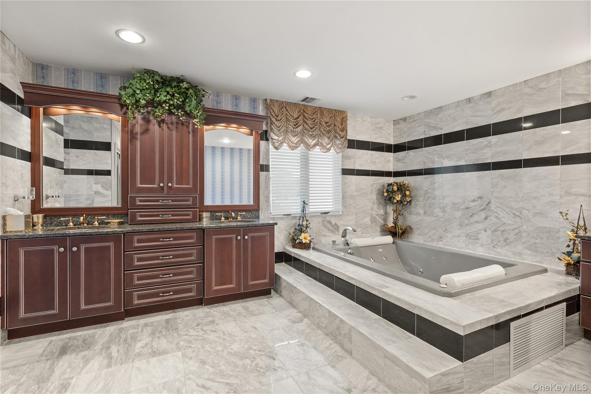 294 Half Hollow Road, Dix Hills, NY 11746