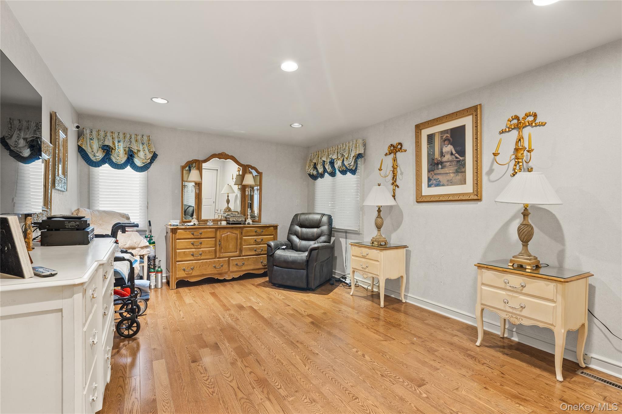 294 Half Hollow Road, Dix Hills, NY 11746