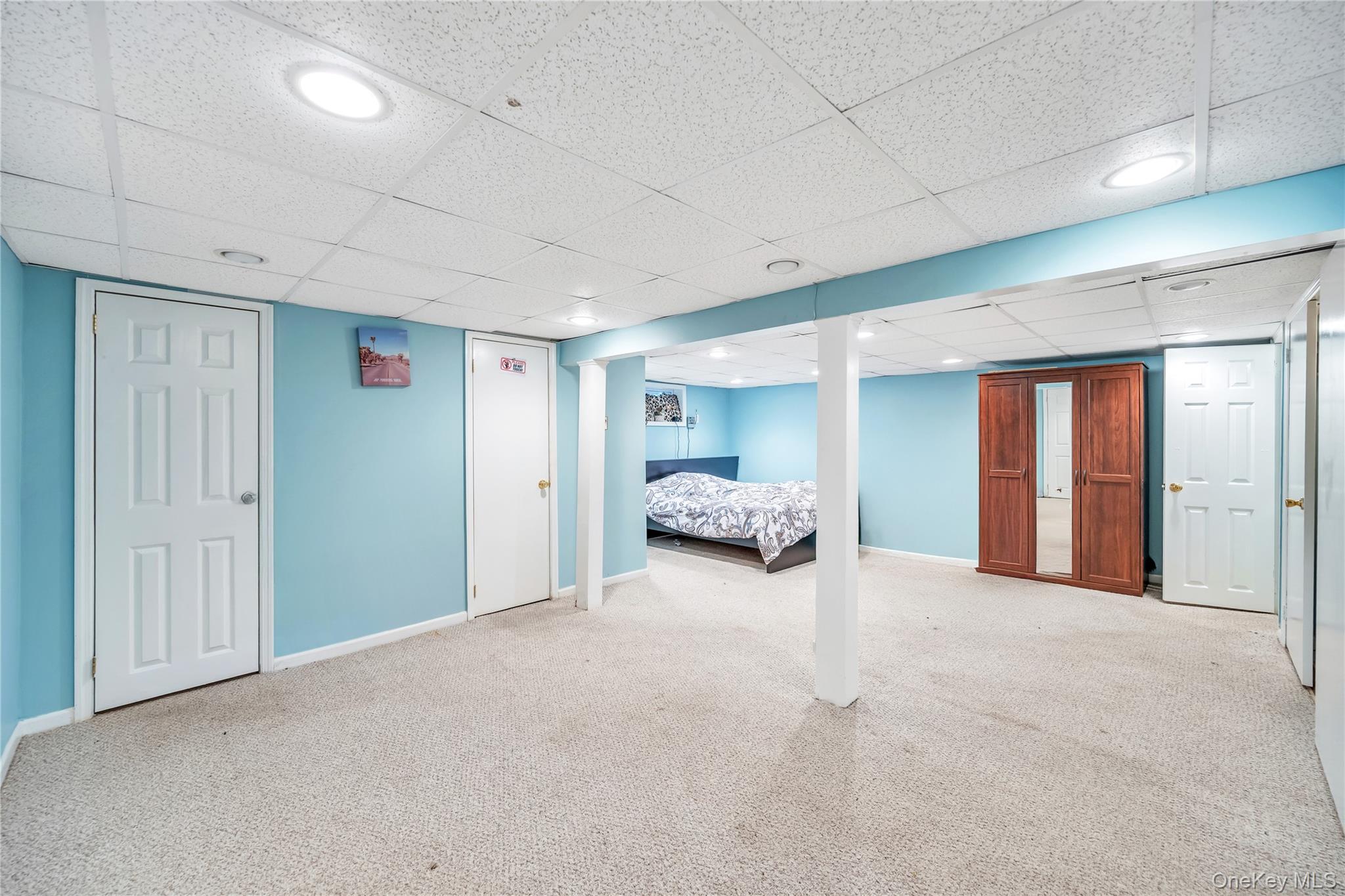 47 Country Drive, Plainview, NY 11803