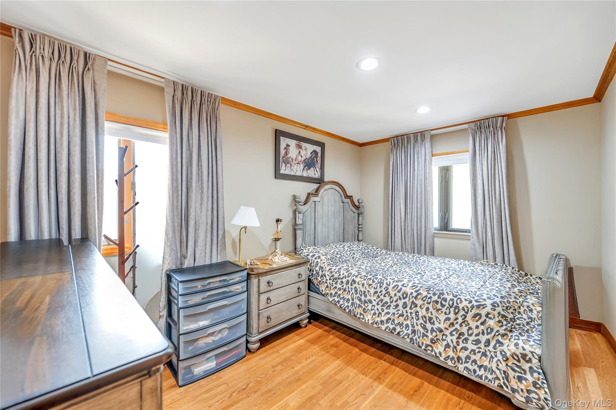 47 Country Drive, Plainview, NY 11803