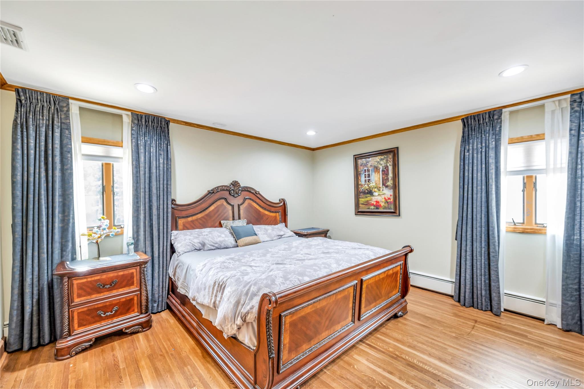 47 Country Drive, Plainview, NY 11803