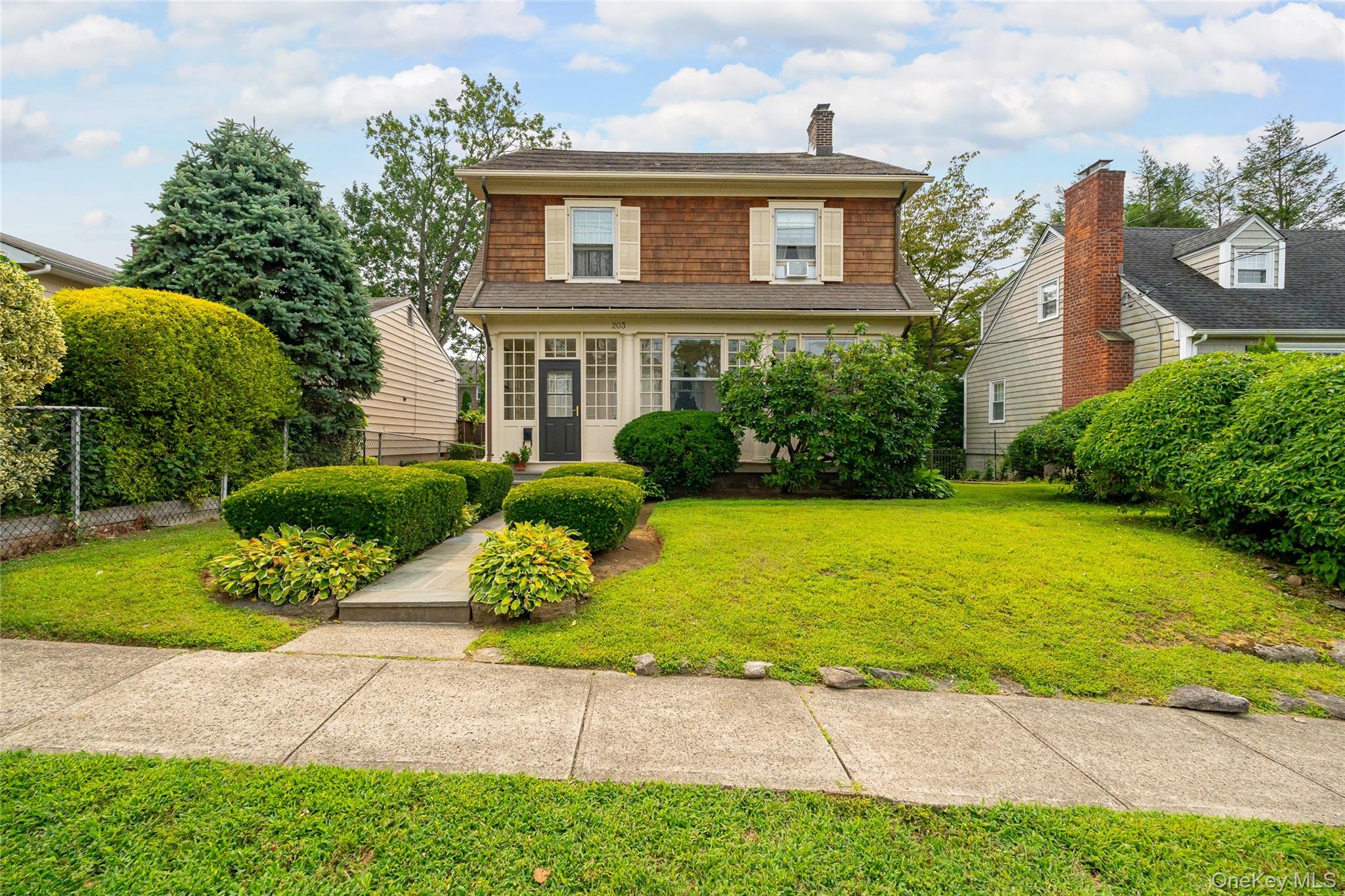 203 Travers Avenue, Mamaroneck, NY 10543