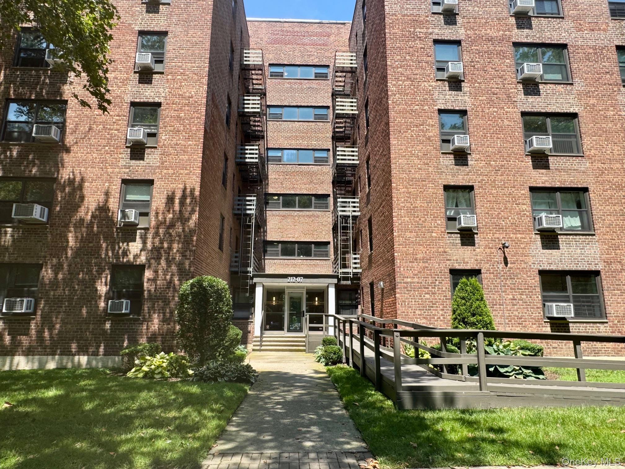212-07 75th Avenue # 3M, Bayside, NY 11364