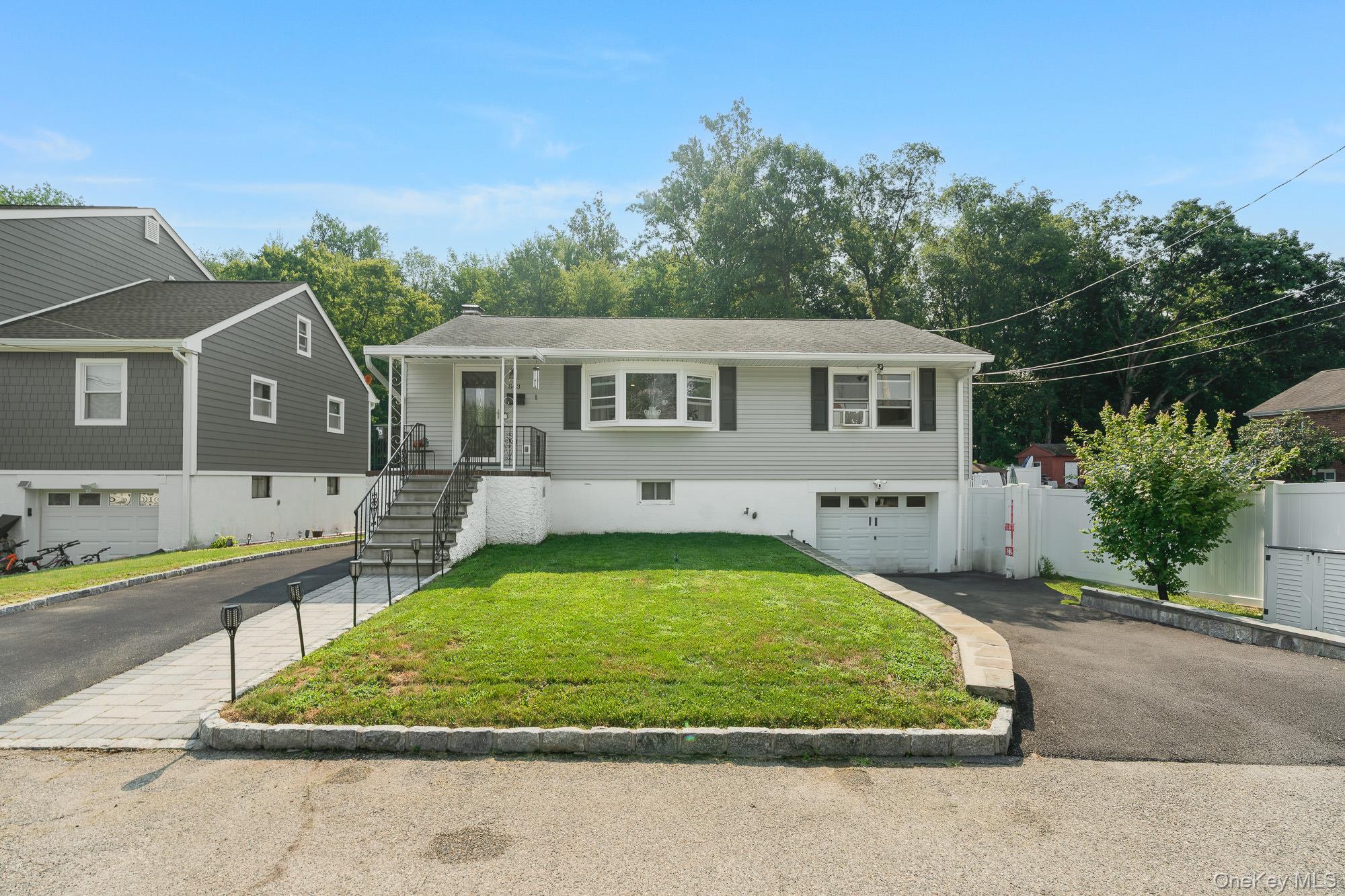 843 Lyle Court, Peekskill, NY 10566