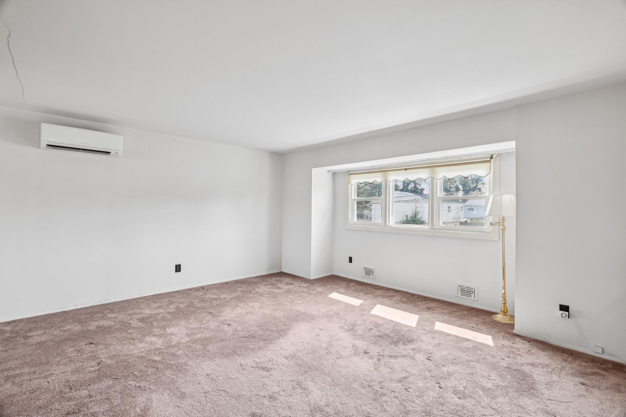 47 Owens Street, Brentwood, NY 11717