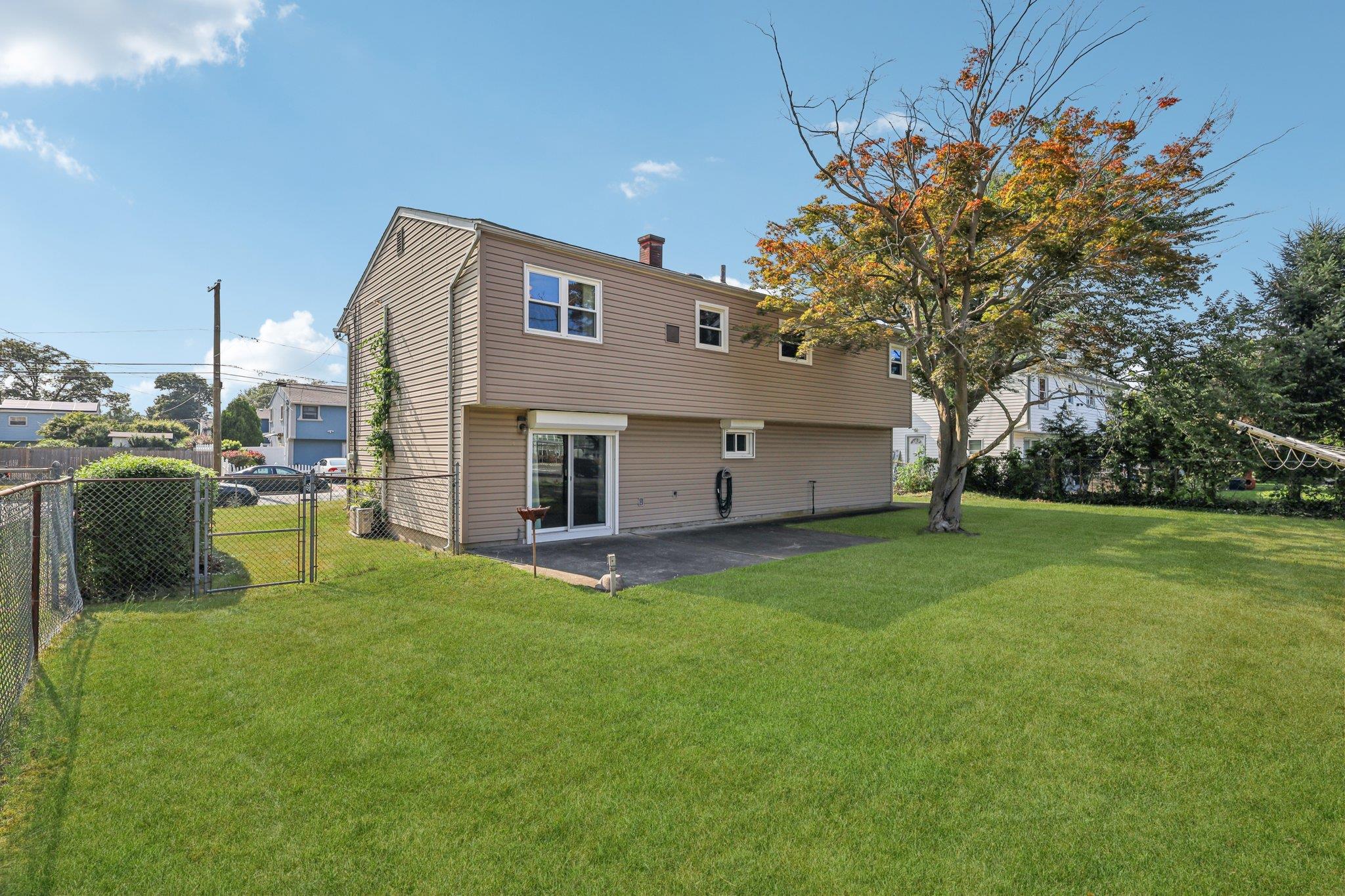 47 Owens Street, Brentwood, NY 11717