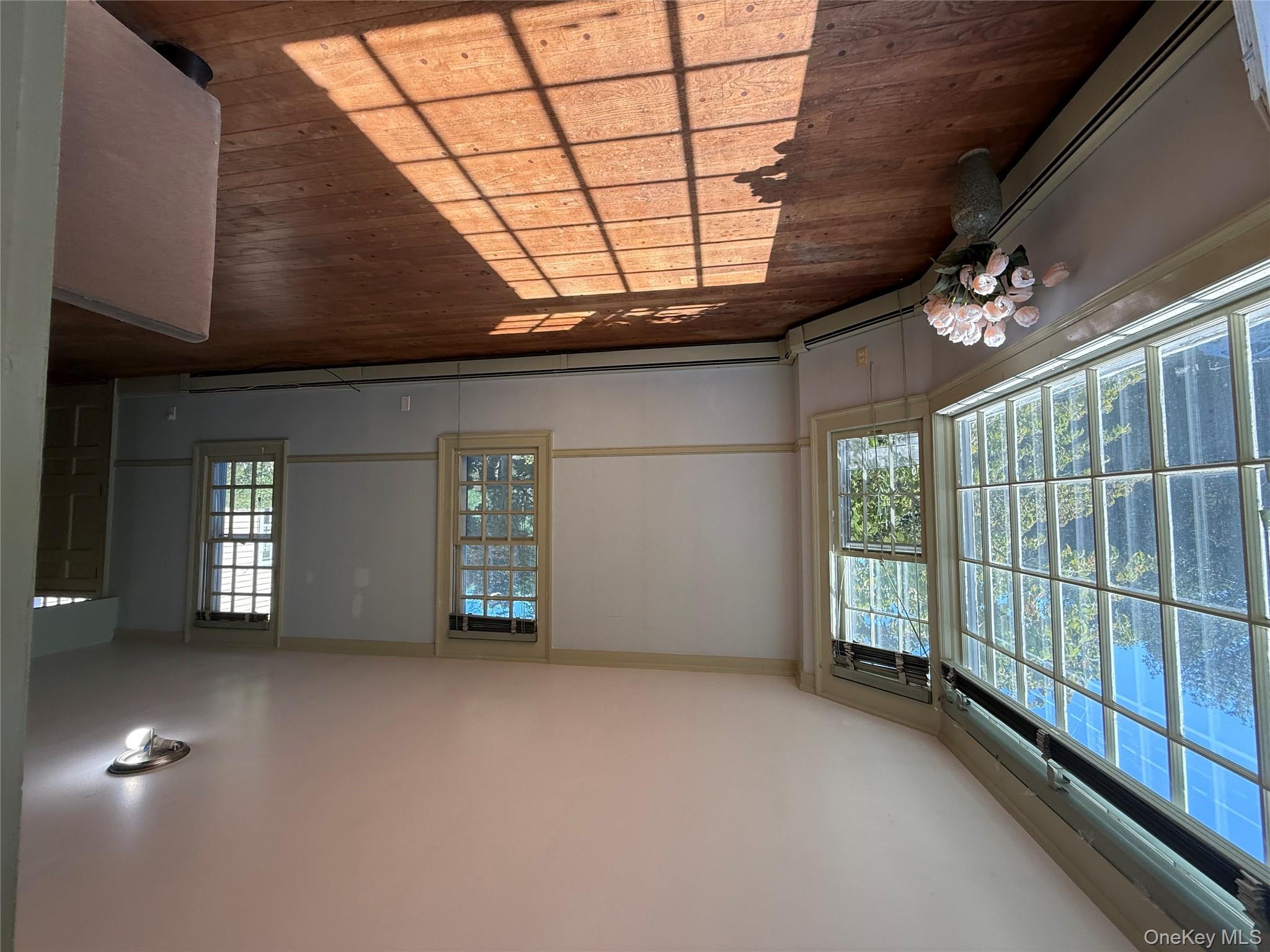 24 Hawkins Road, Stony Brook, NY 11790