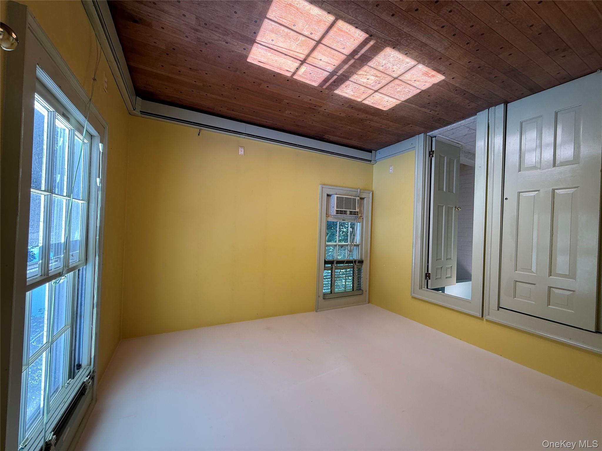 24 Hawkins Road, Stony Brook, NY 11790