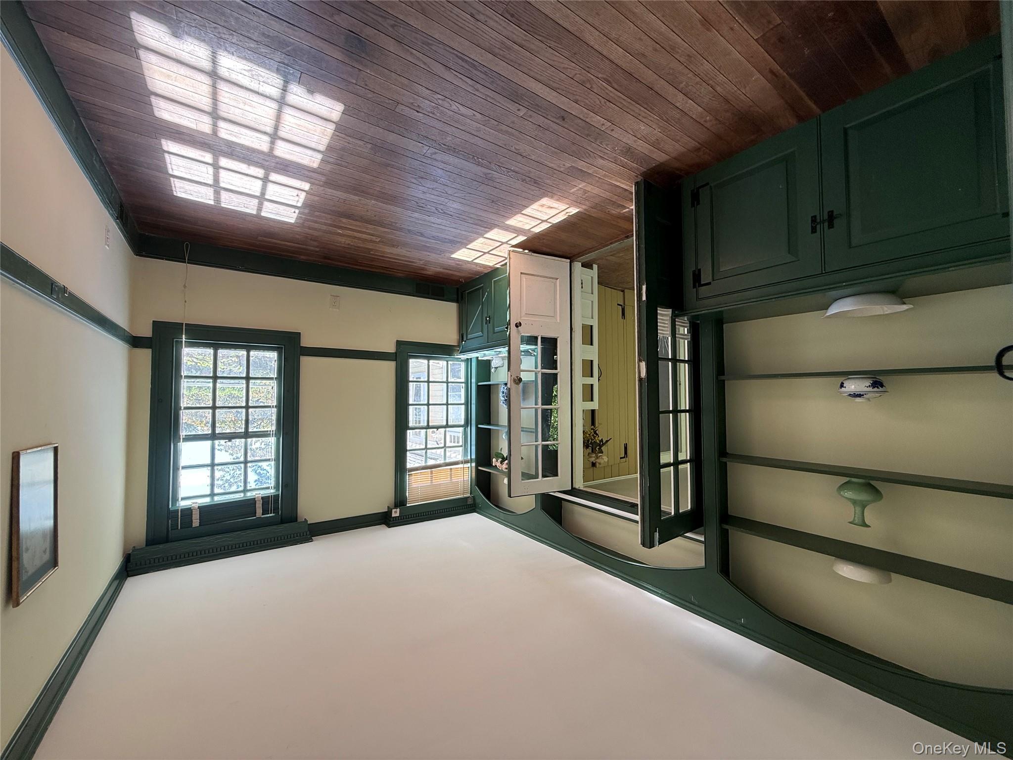 24 Hawkins Road, Stony Brook, NY 11790