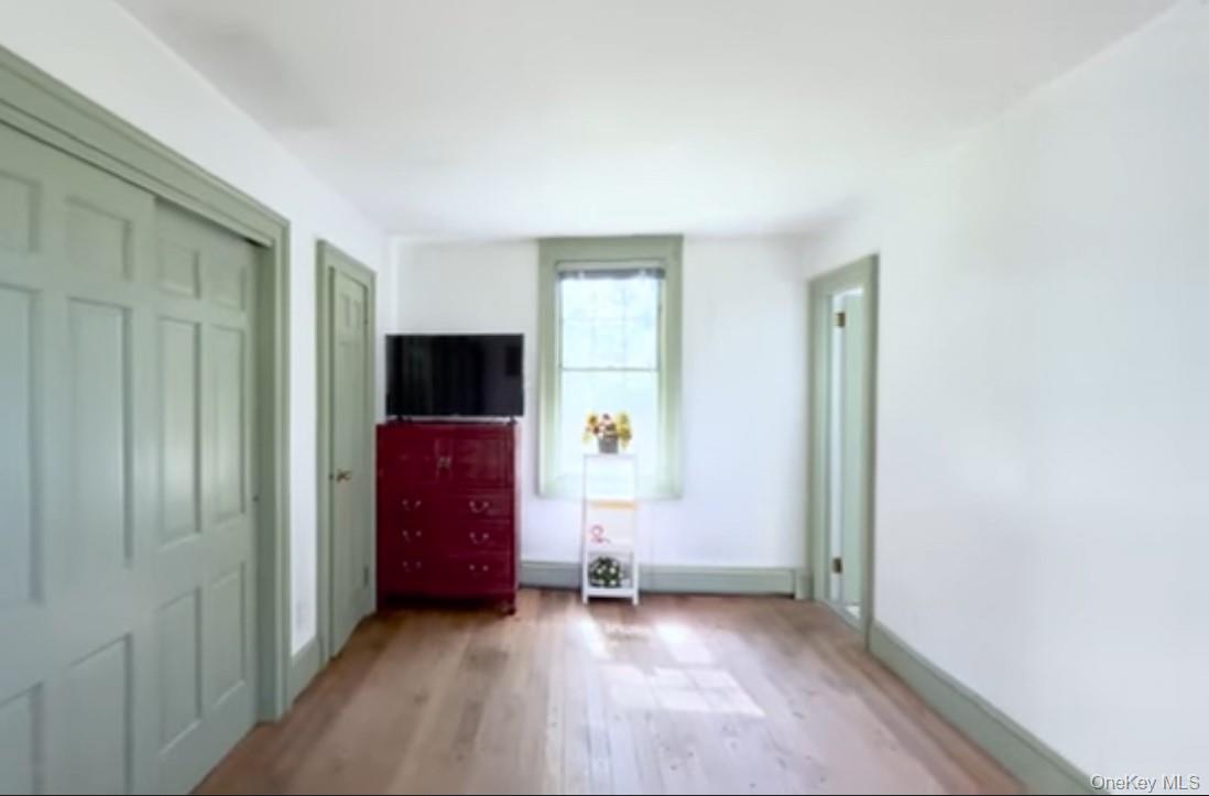 24 Hawkins Road, Stony Brook, NY 11790