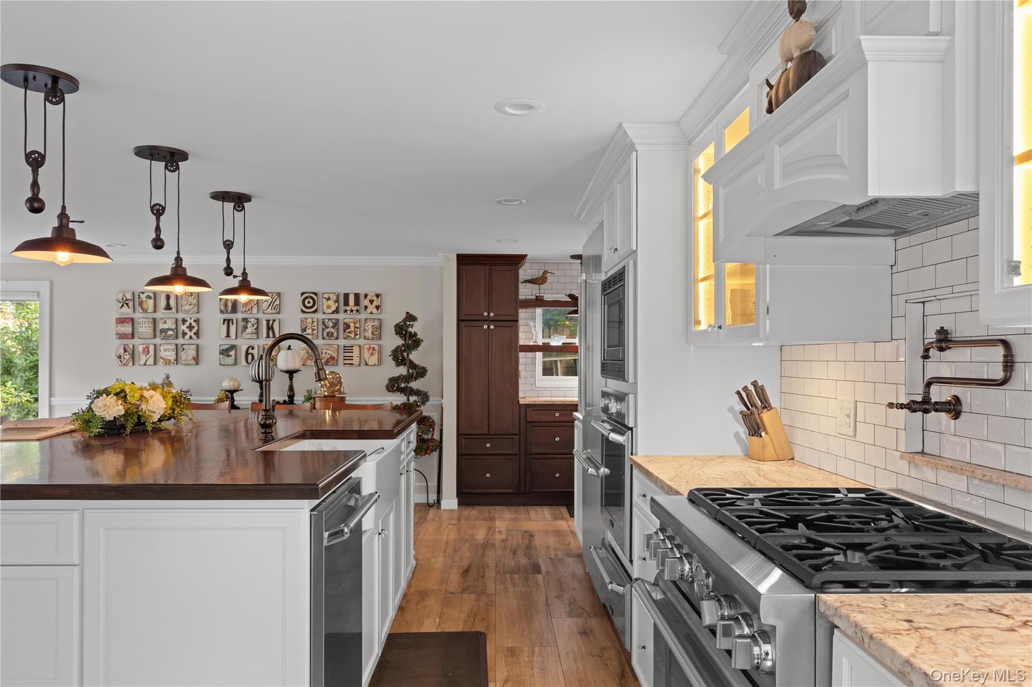 52 Hillside Road, Stony Brook, NY 11790