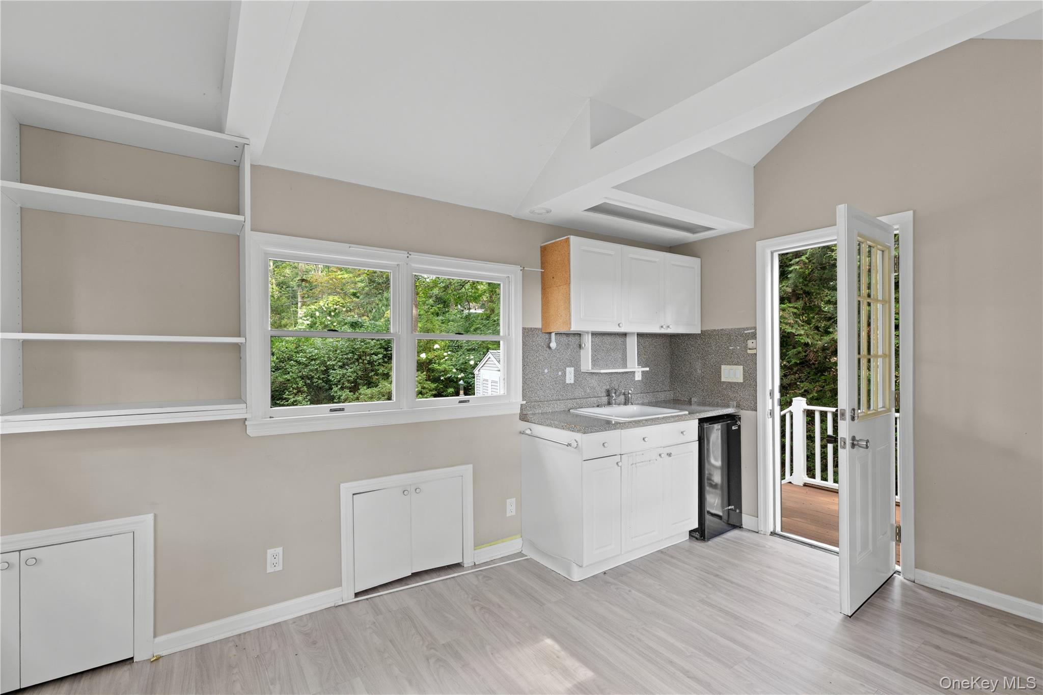 52 Hillside Road, Stony Brook, NY 11790