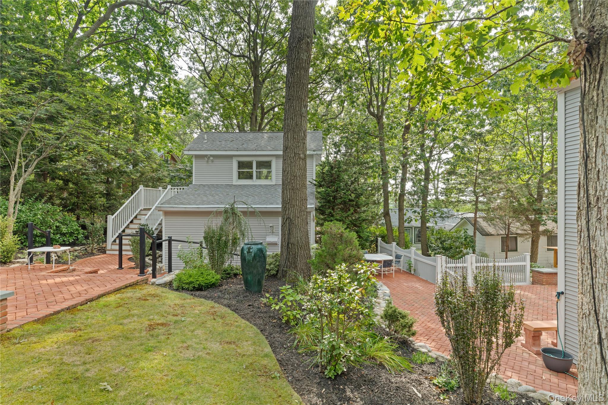 52 Hillside Road, Stony Brook, NY 11790