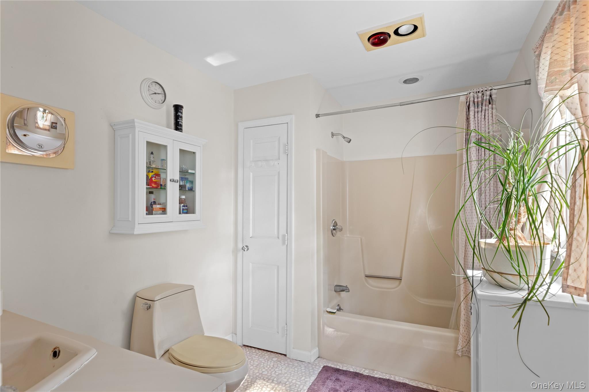 52 Hillside Road, Stony Brook, NY 11790