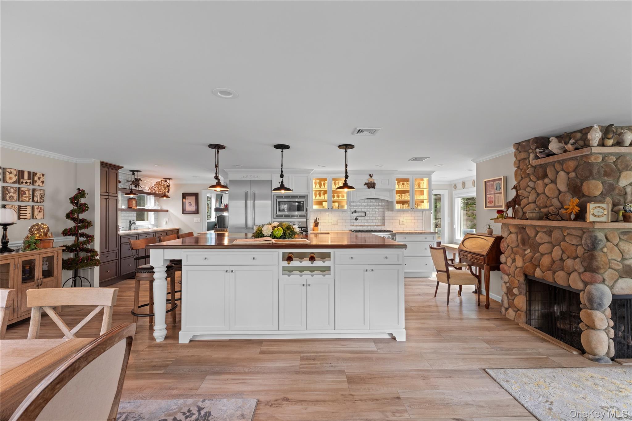 52 Hillside Road, Stony Brook, NY 11790