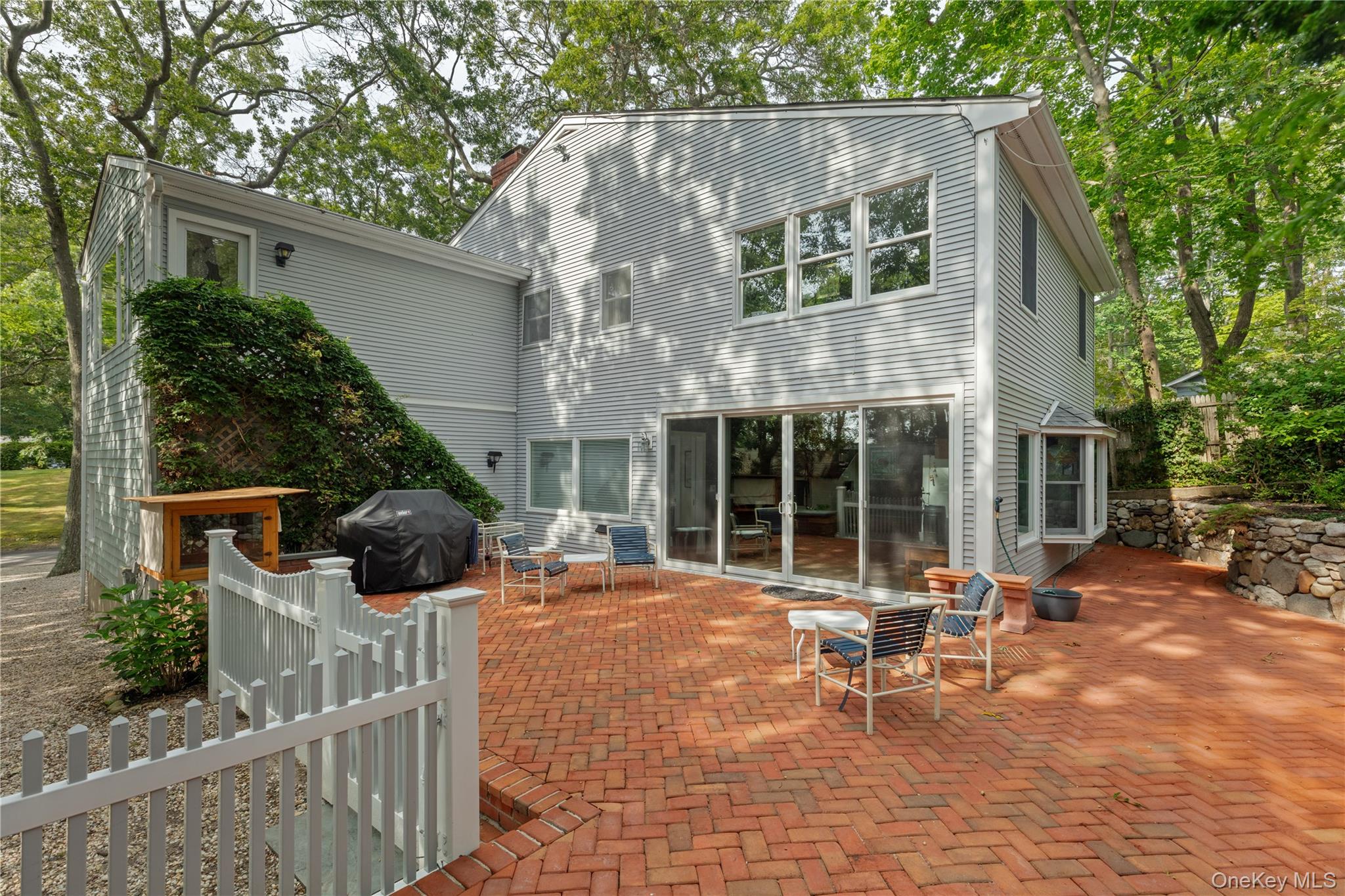 52 Hillside Road, Stony Brook, NY 11790