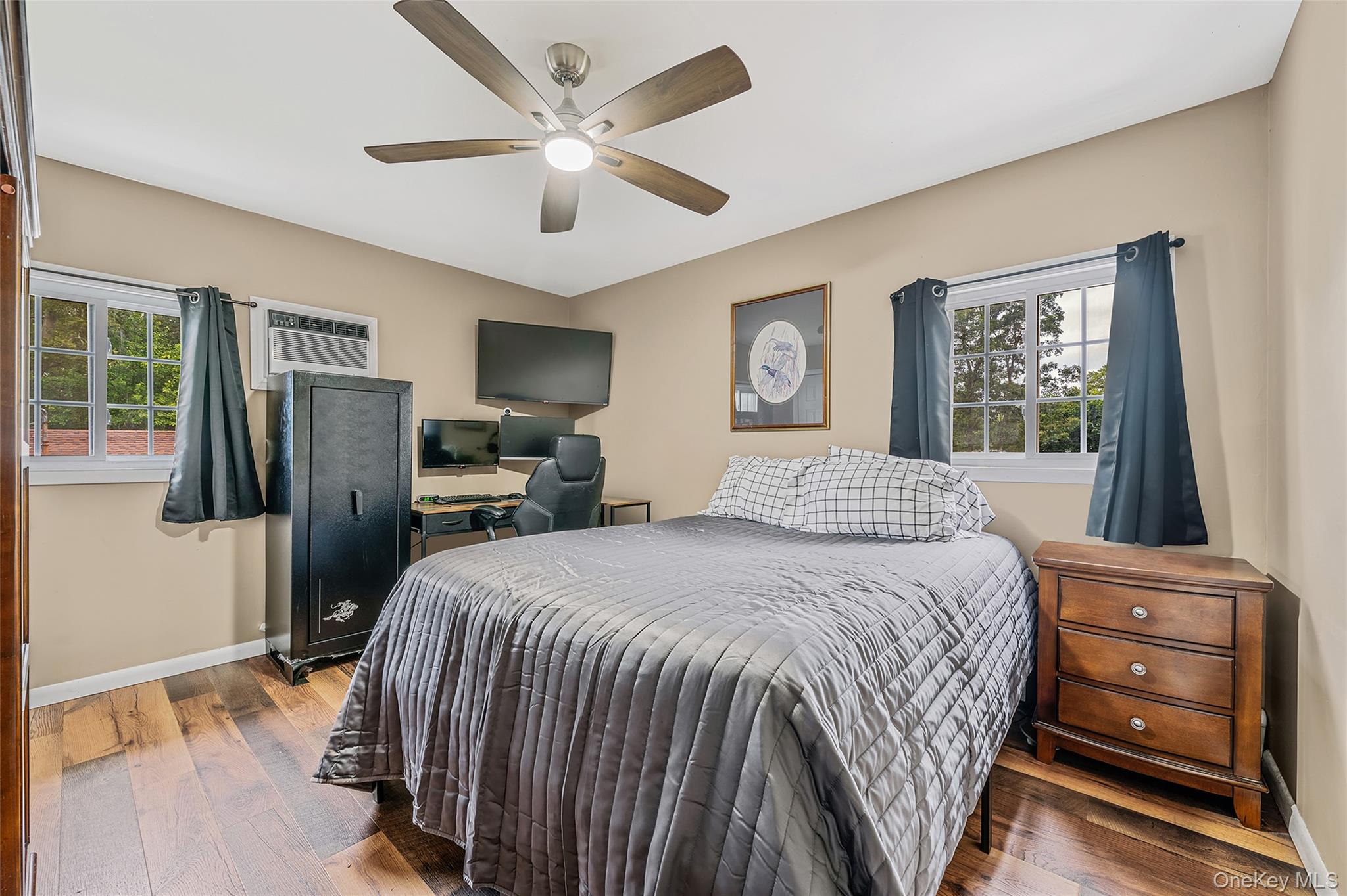 2 Alan Street, Holbrook, NY 11741