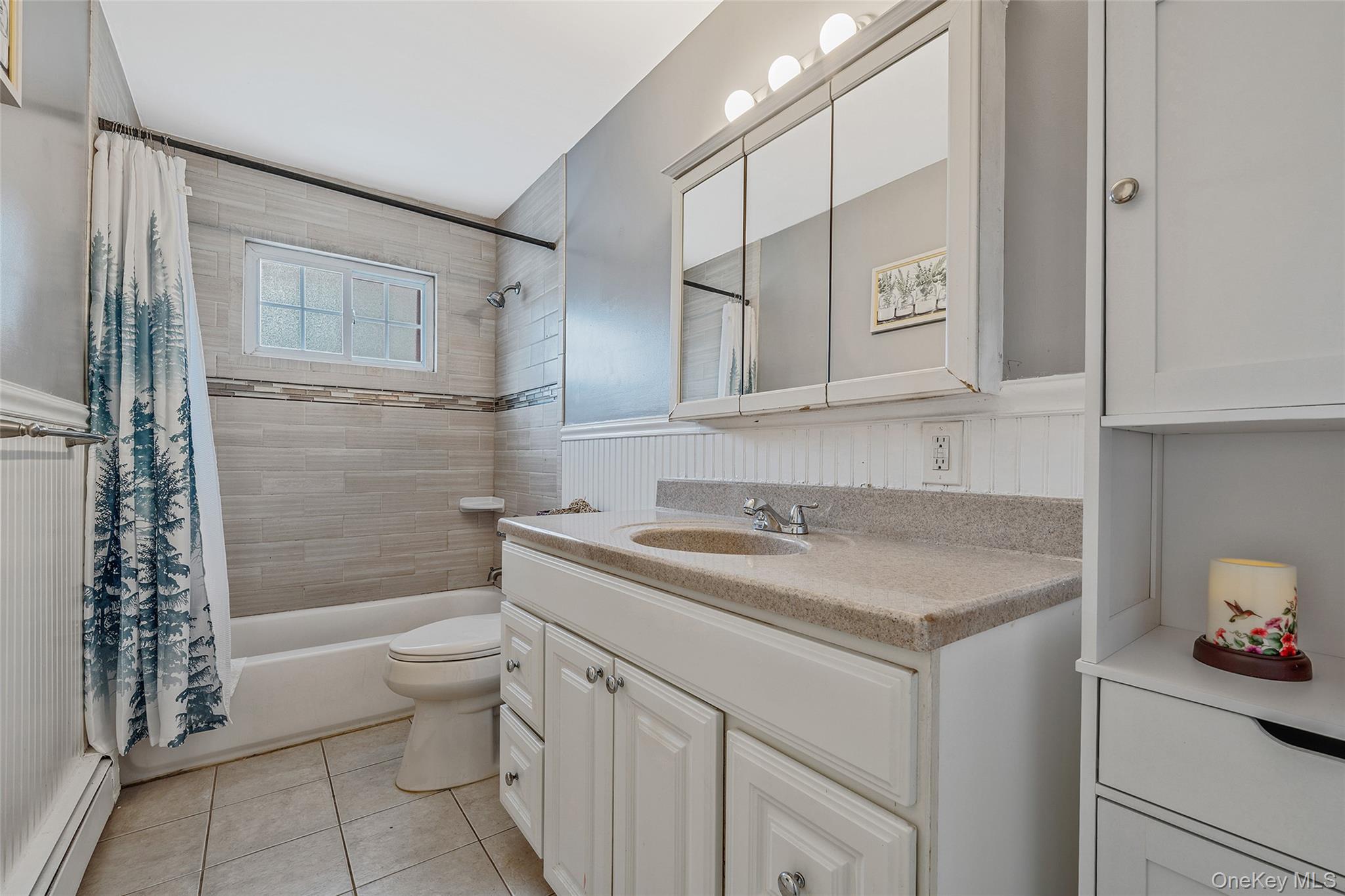 2 Alan Street, Holbrook, NY 11741