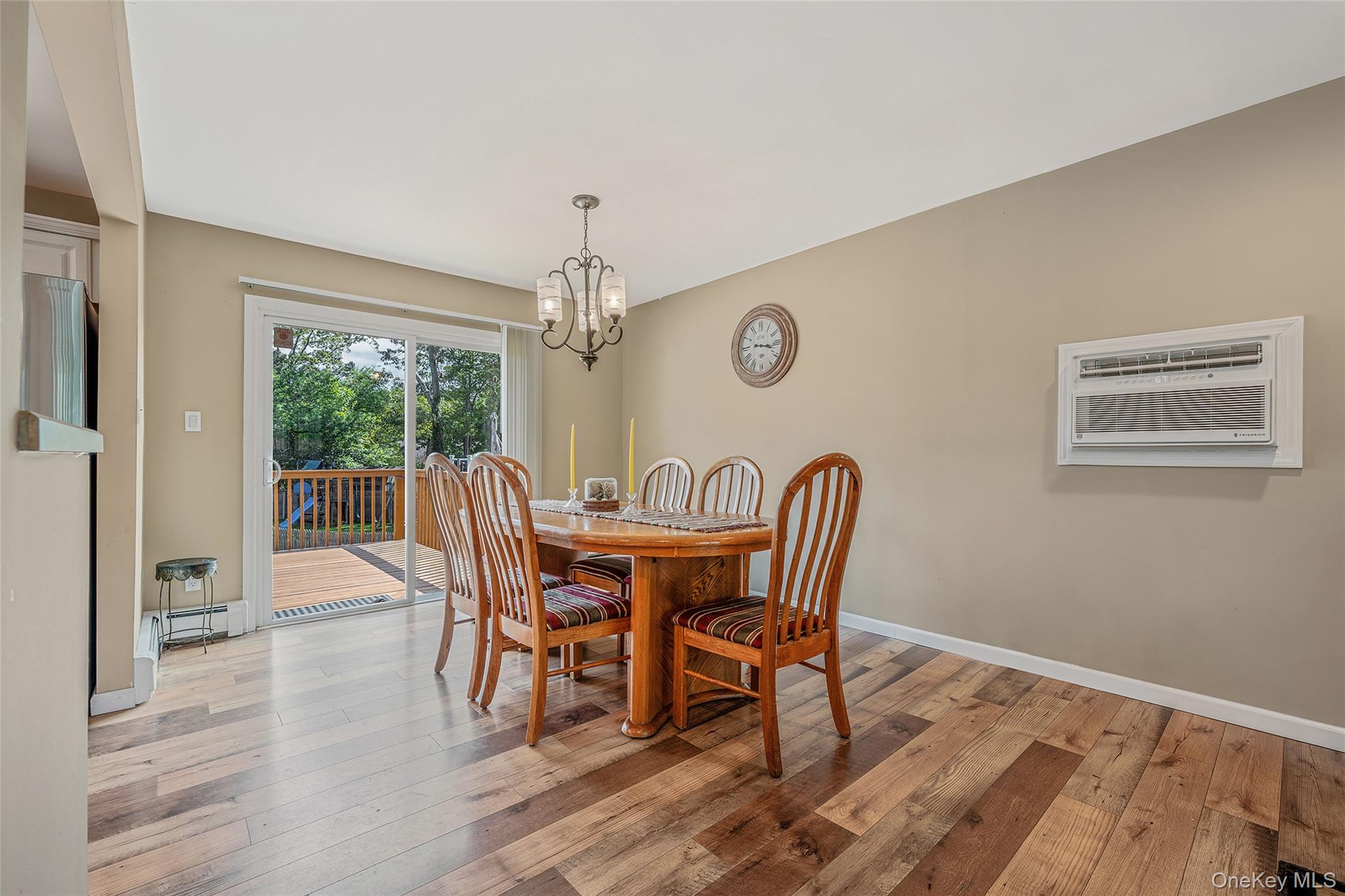 2 Alan Street, Holbrook, NY 11741