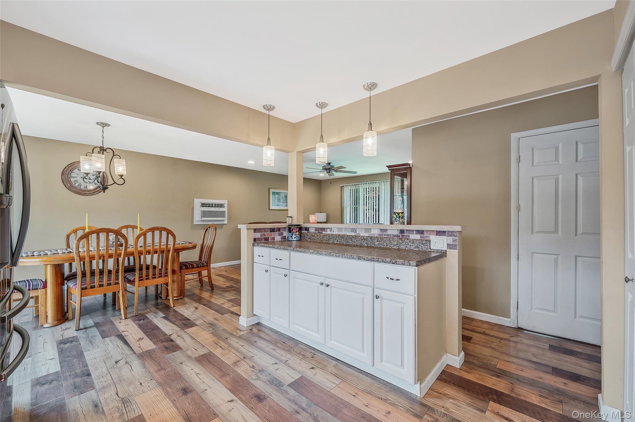 2 Alan Street, Holbrook, NY 11741