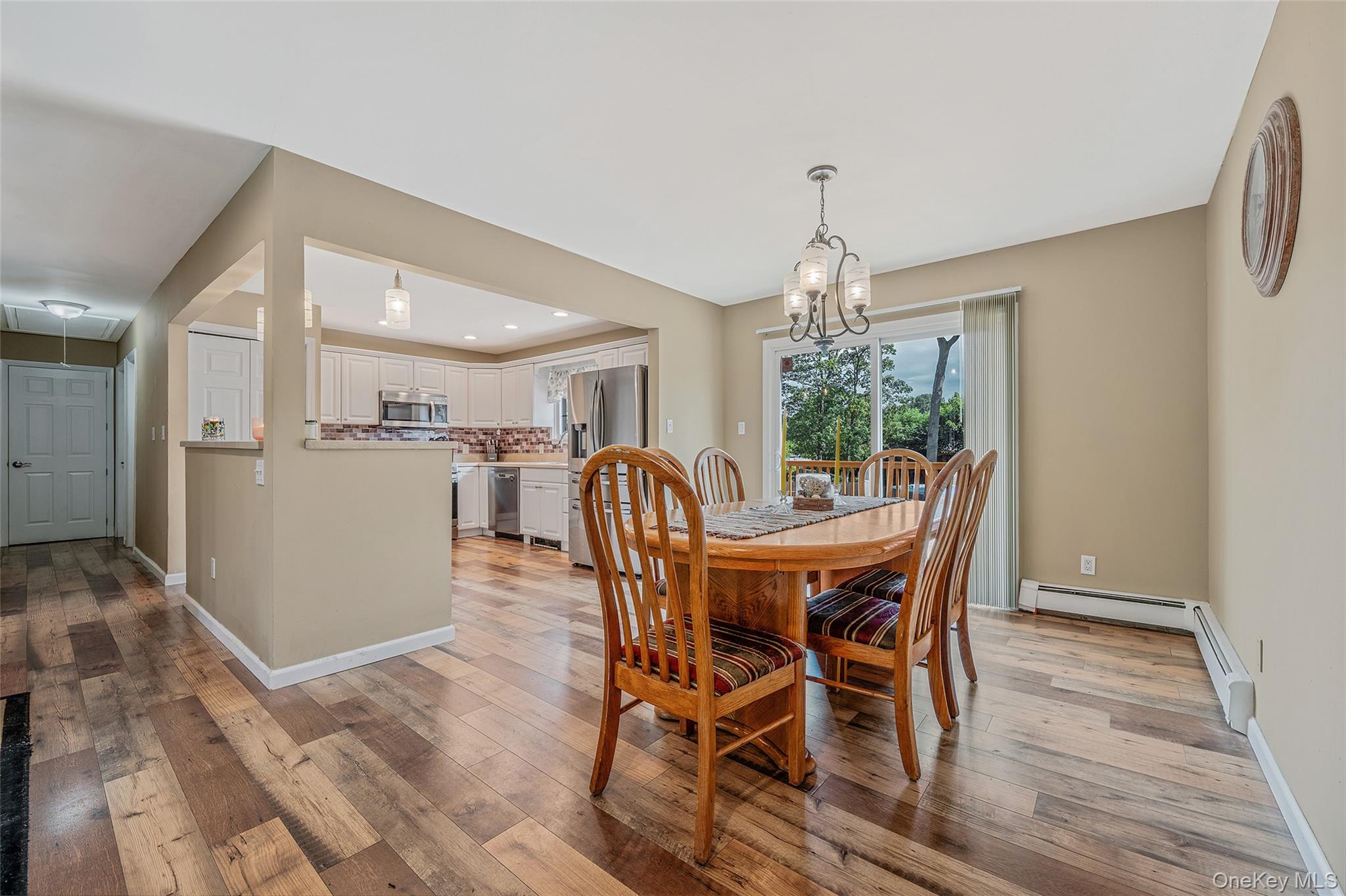 2 Alan Street, Holbrook, NY 11741