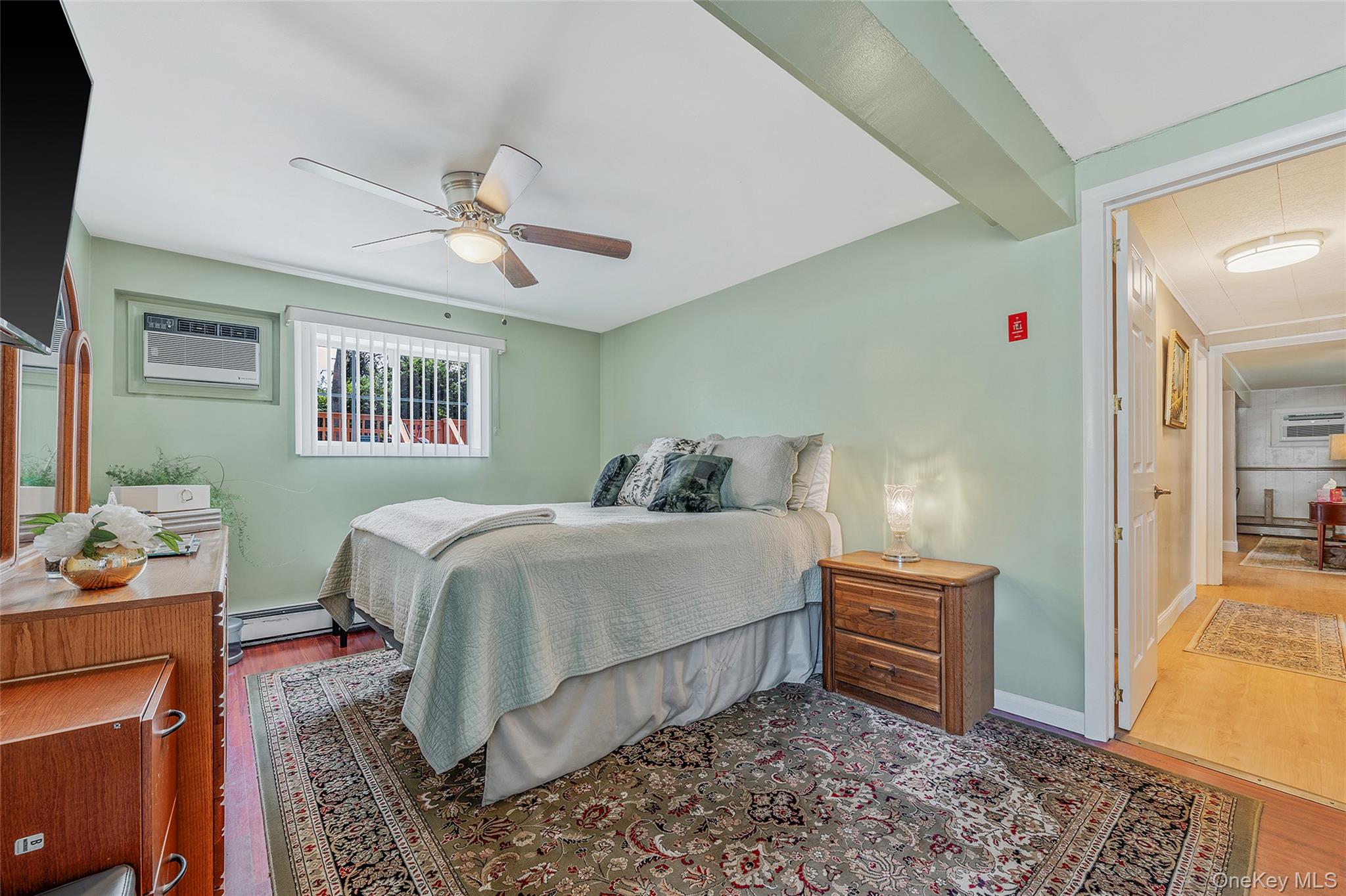 2 Alan Street, Holbrook, NY 11741