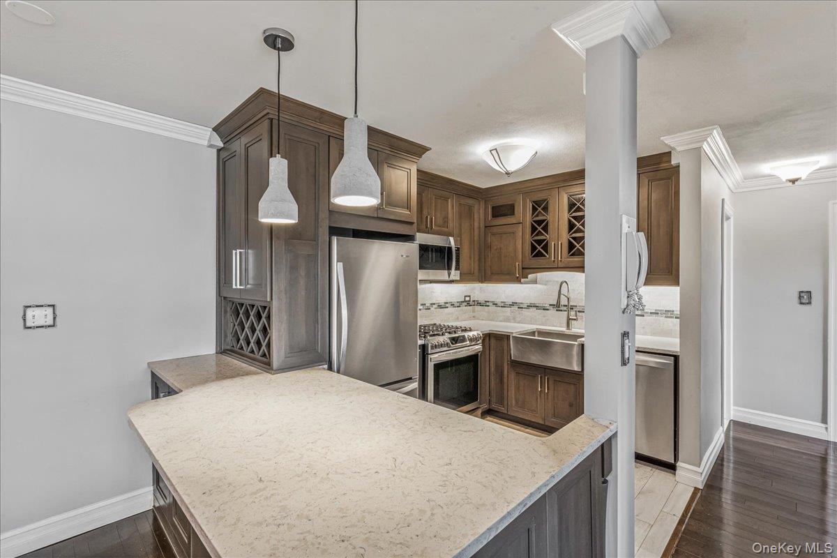 17-85 215th Street # 5F, Bayside, NY 11360