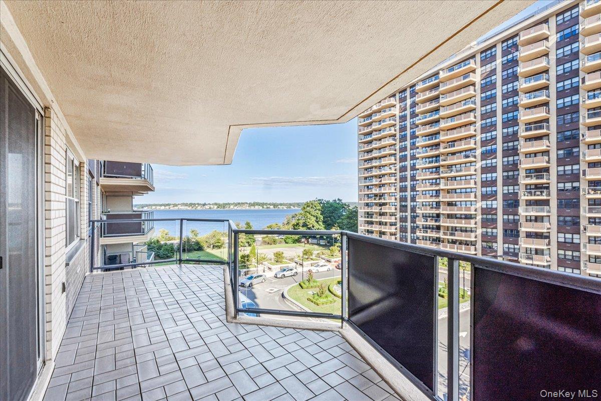 17-85 215th Street # 5F, Bayside, NY 11360