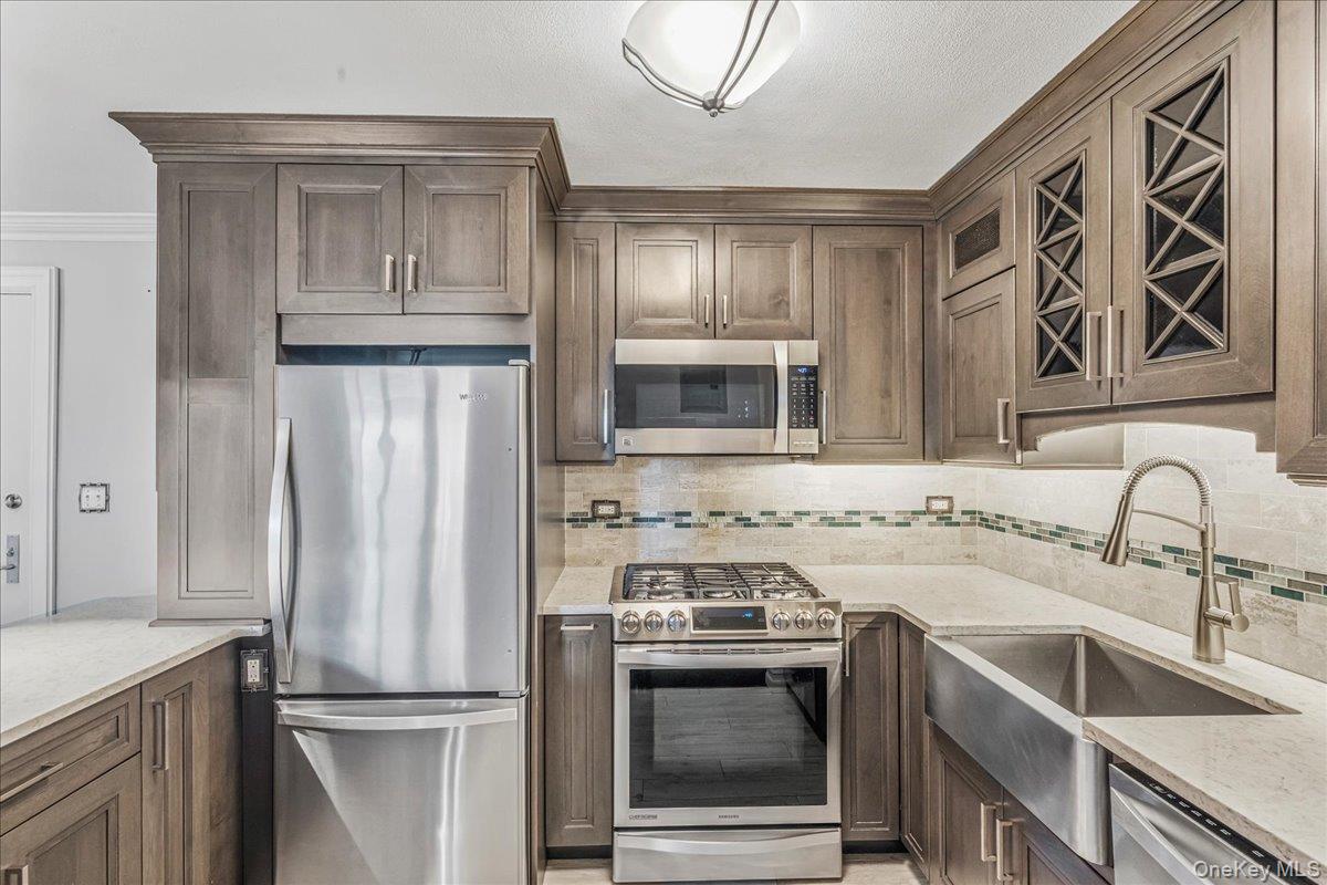 17-85 215th Street # 5F, Bayside, NY 11360