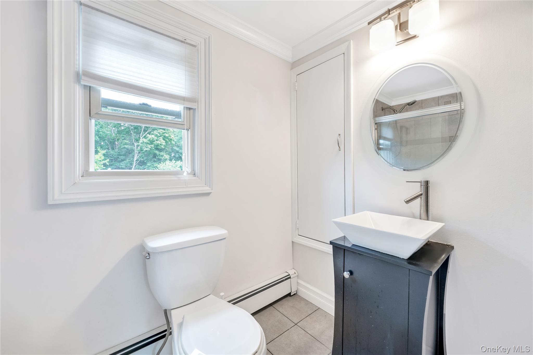 1044 Woodcrest Avenue, Riverhead, NY 11901