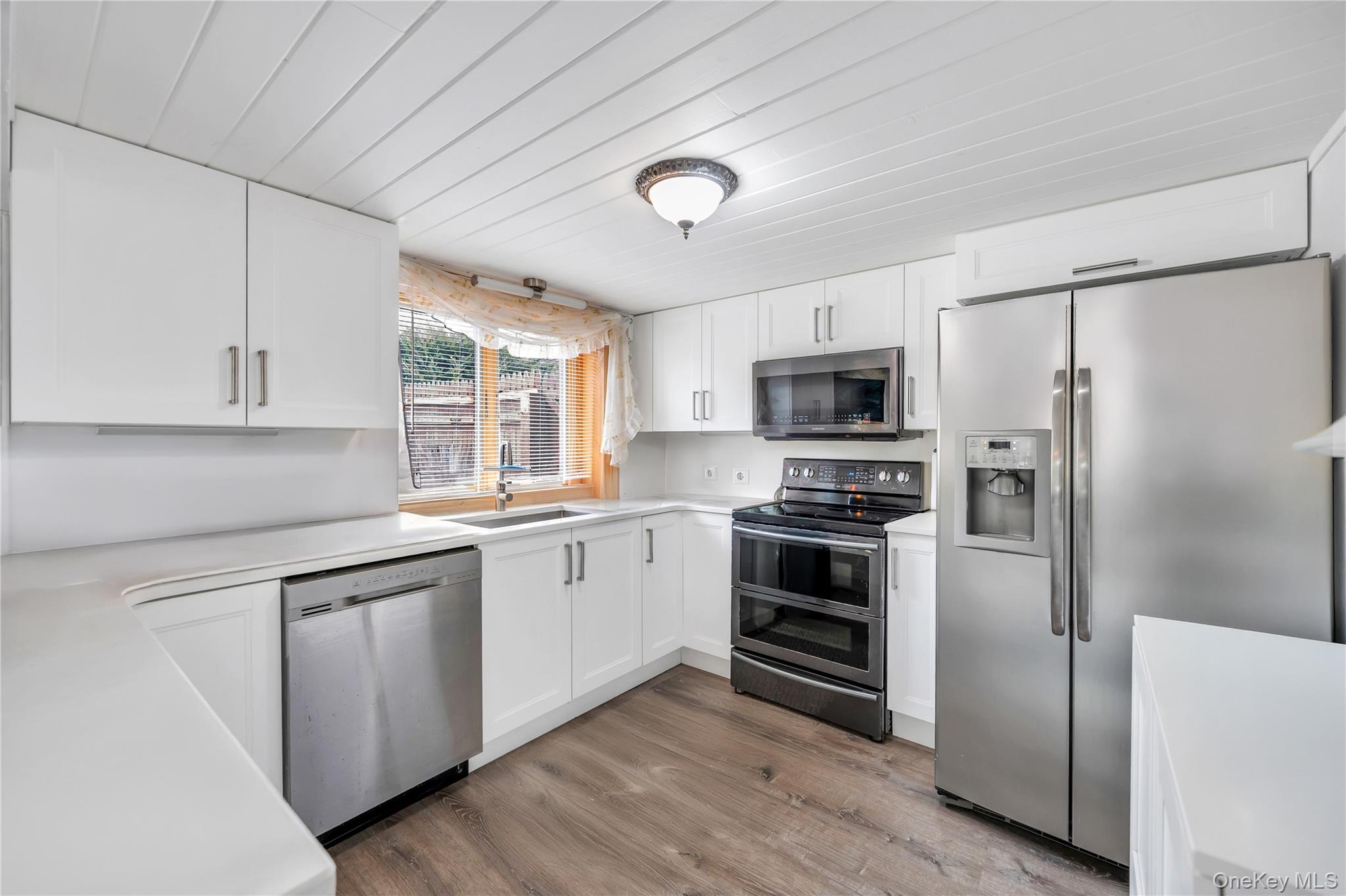 1044 Woodcrest Avenue, Riverhead, NY 11901