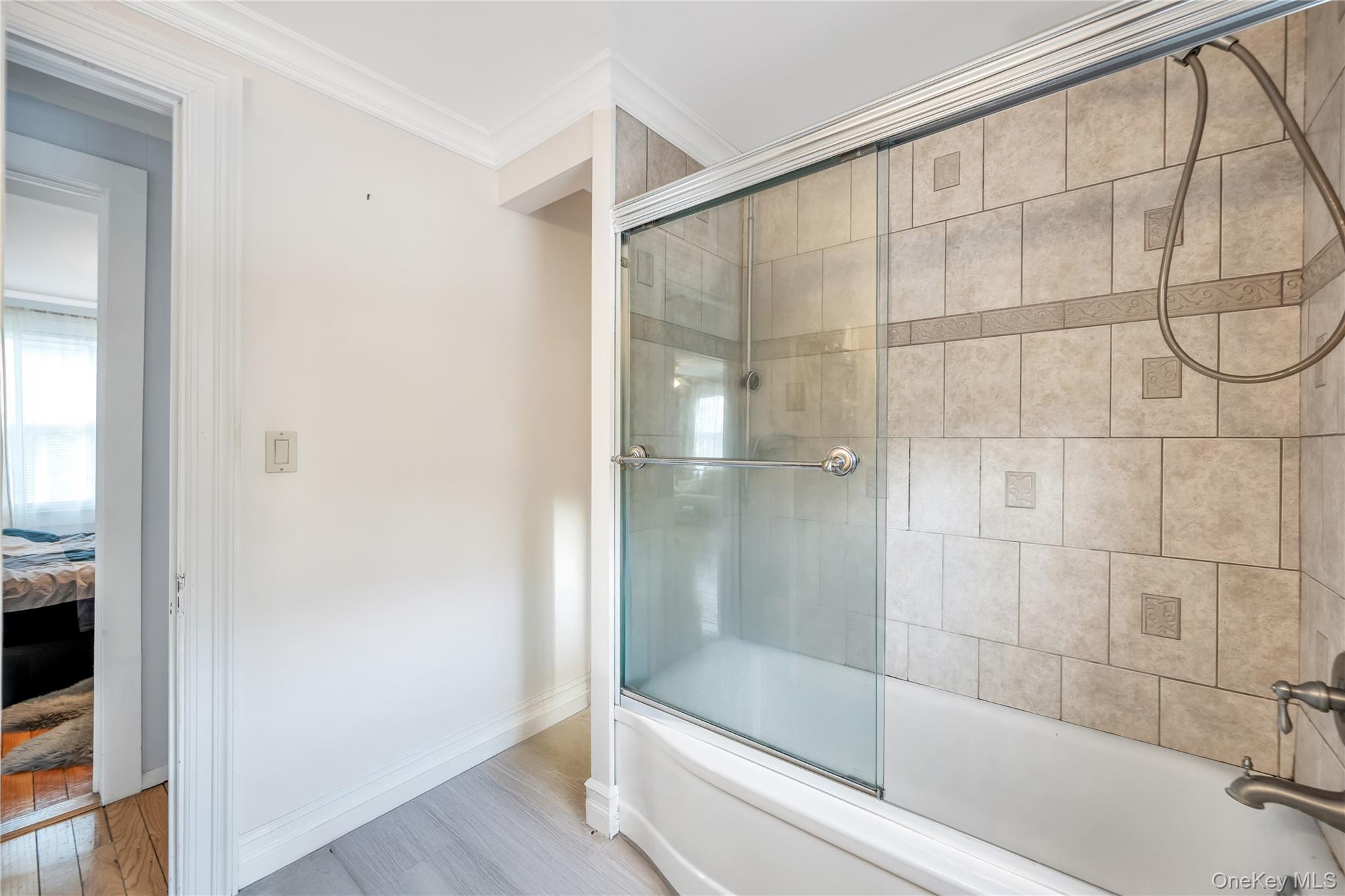 1044 Woodcrest Avenue, Riverhead, NY 11901