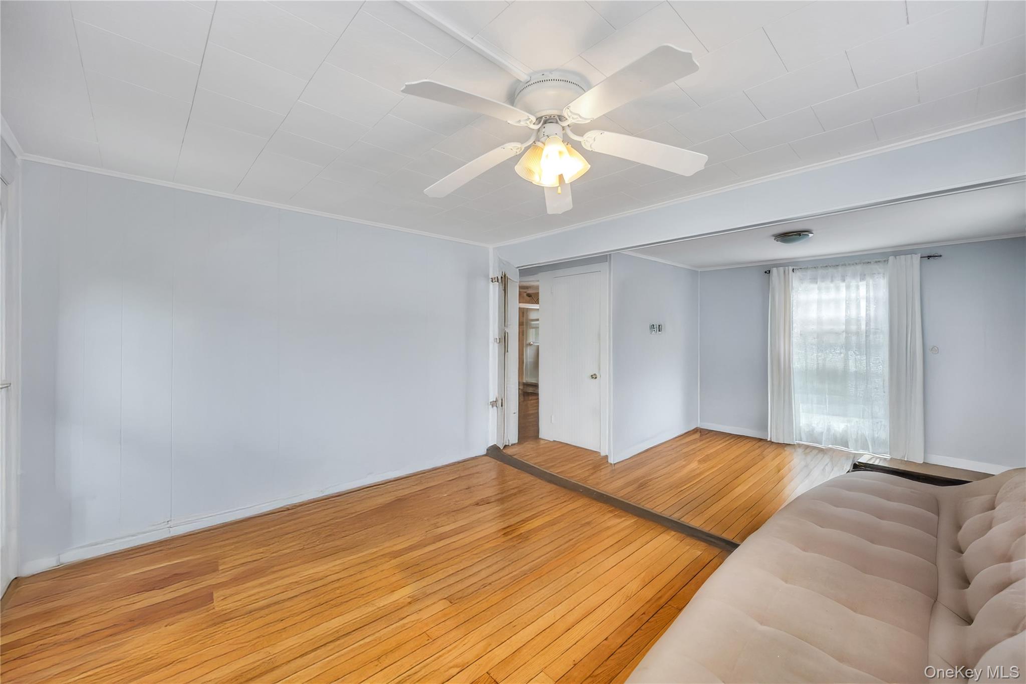 1044 Woodcrest Avenue, Riverhead, NY 11901