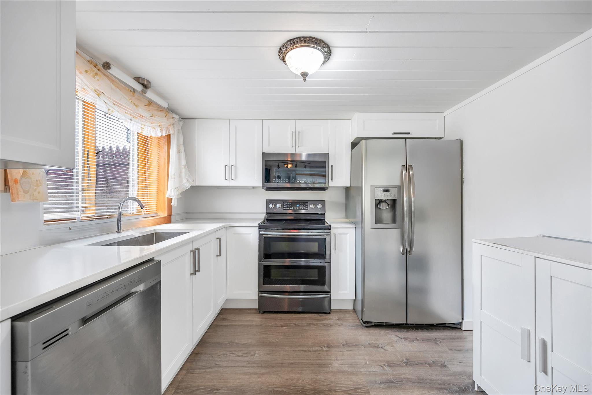 1044 Woodcrest Avenue, Riverhead, NY 11901