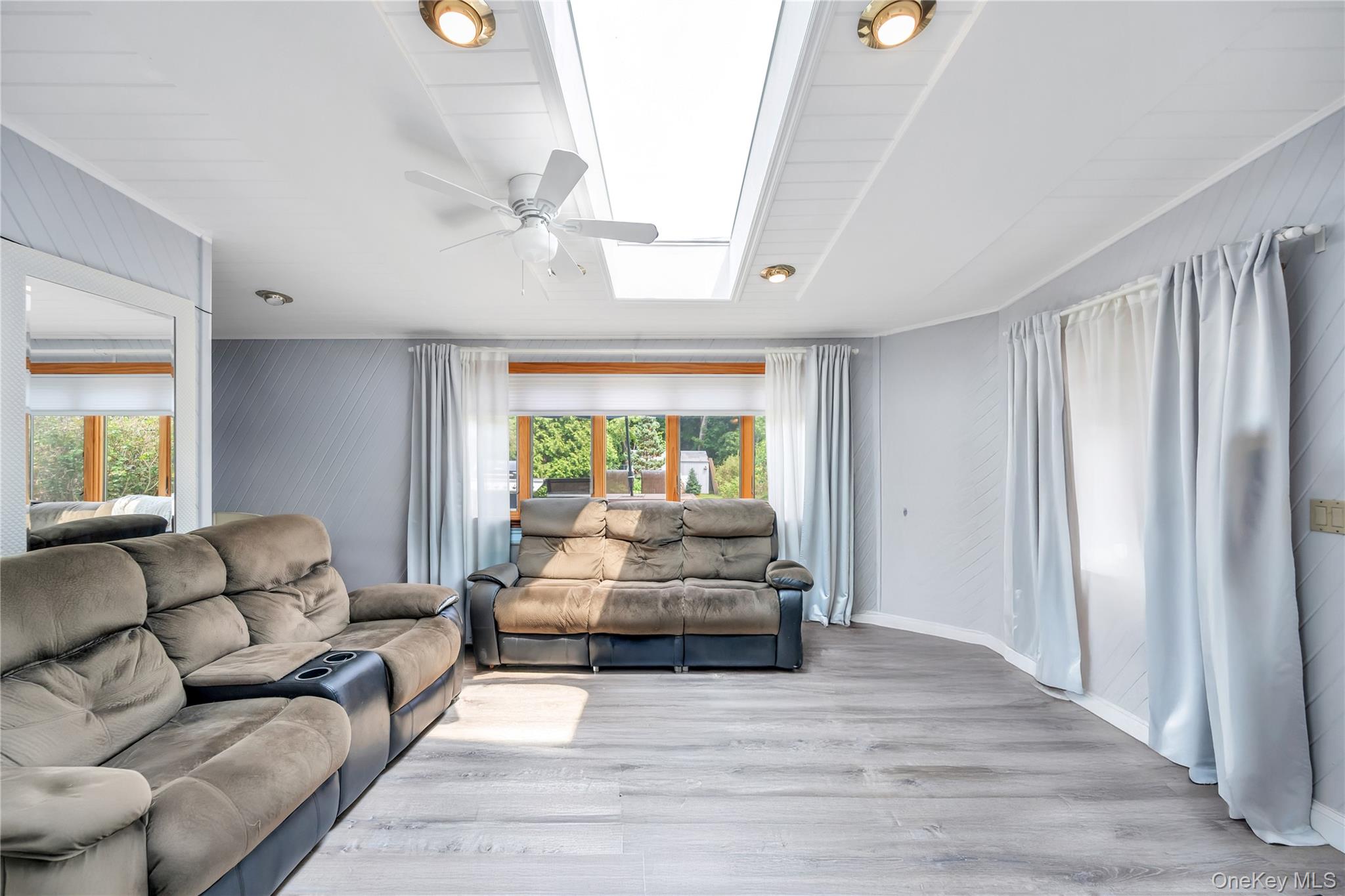 1044 Woodcrest Avenue, Riverhead, NY 11901