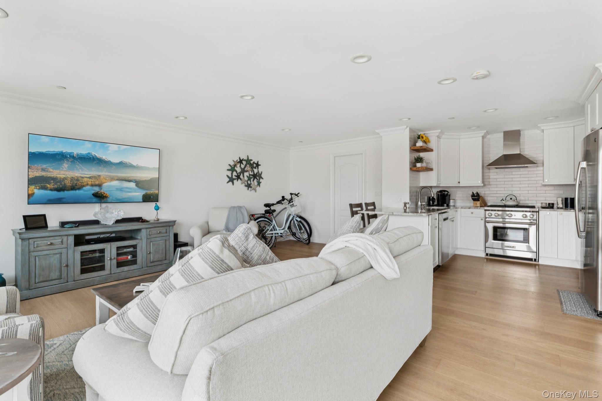 26 W Broadway # 803, Long Beach, NY 11561