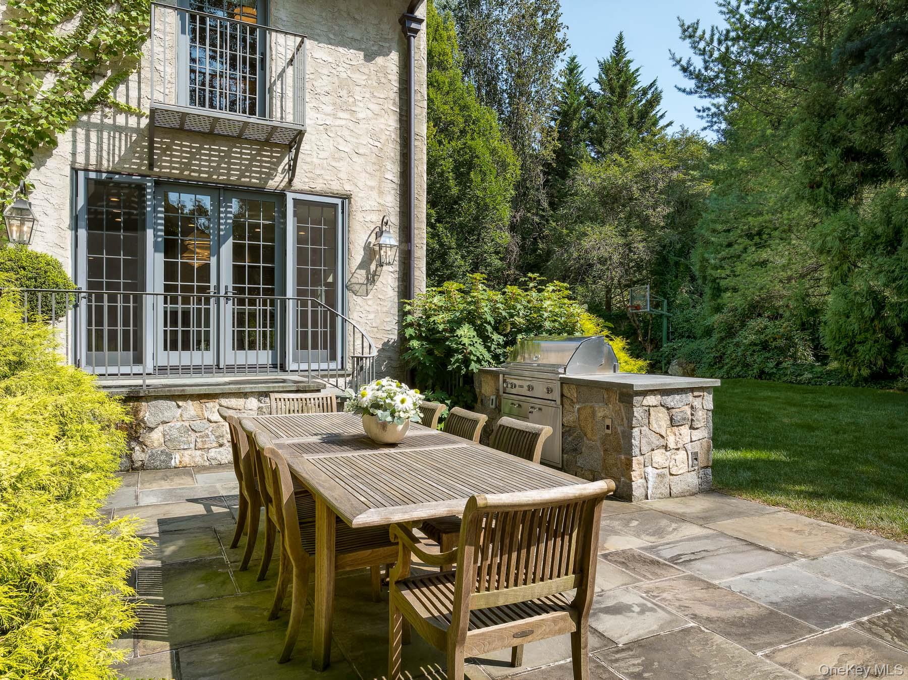 42 Masterton Road, Bronxville, NY 10708