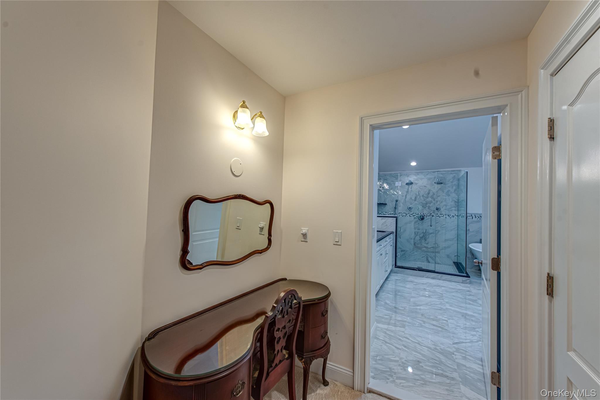 7 Wood Path Drive, Northport, NY 11768