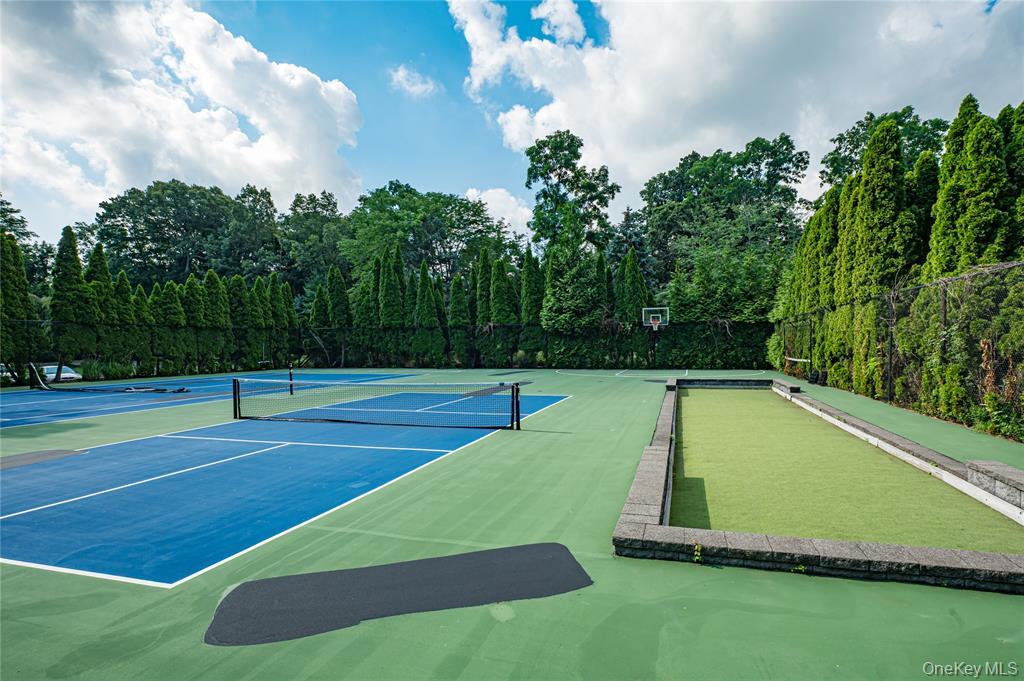 7 Wood Path Drive, Northport, NY 11768