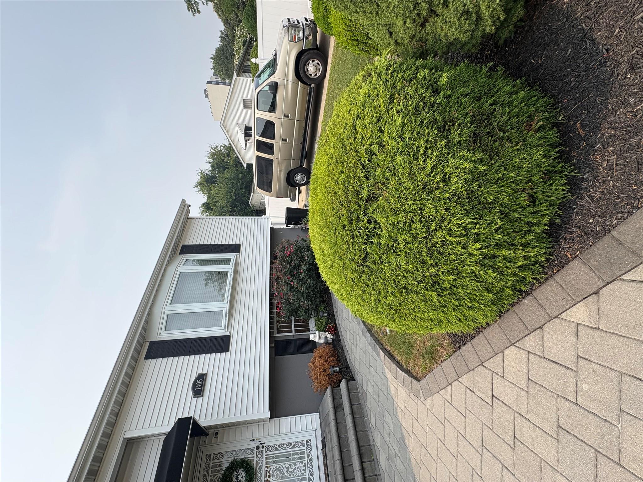 1405 Louis Nine Blvd Boulevard, Bronx, NY 10459